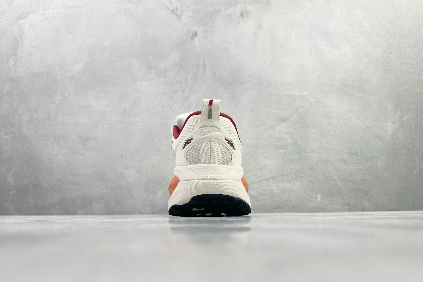 东南亚订单 Nike Vomero 18 马年限定 CNY新年款 白色 IQ1131-120-Top High Quatity Cheap Sneakers Fashion Clothing Clothes Bags handbags Shoes of all Brand wholesale With The best Quality And Beautiful Price from China Factory Chinese suppliers wholesaler seller 东南亚订单 Nike Vomero 18 马年限定 CNY新年款 白色 IQ1131-120