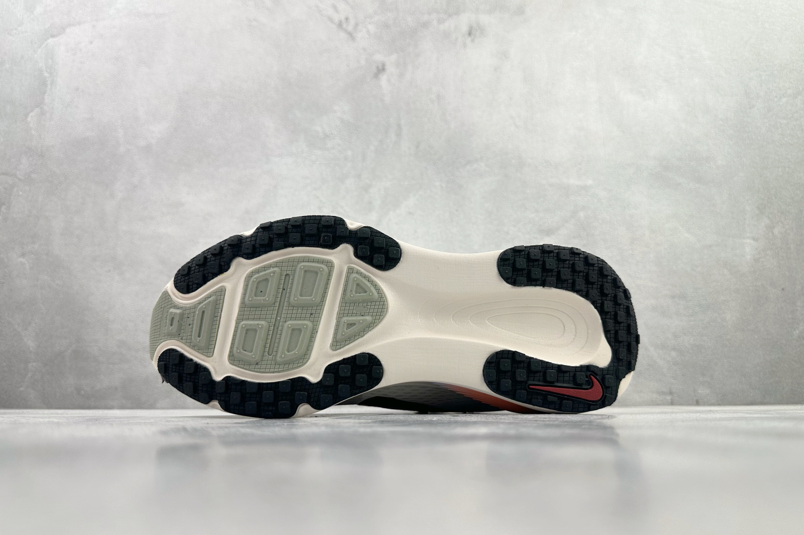 东南亚订单 Nike Vomero 18 马年限定 CNY新年款 白色 IQ1131-120-Top High Quatity Cheap Sneakers Fashion Clothing Clothes Bags handbags Shoes of all Brand wholesale With The best Quality And Beautiful Price from China Factory Chinese suppliers wholesaler seller 东南亚订单 Nike Vomero 18 马年限定 CNY新年款 白色 IQ1131-120
