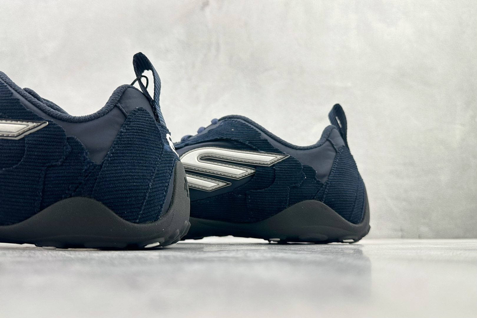 最新外贸批次 Balenciaga巴黎世家 Monday Ultra 蓝色 853505WMNDI