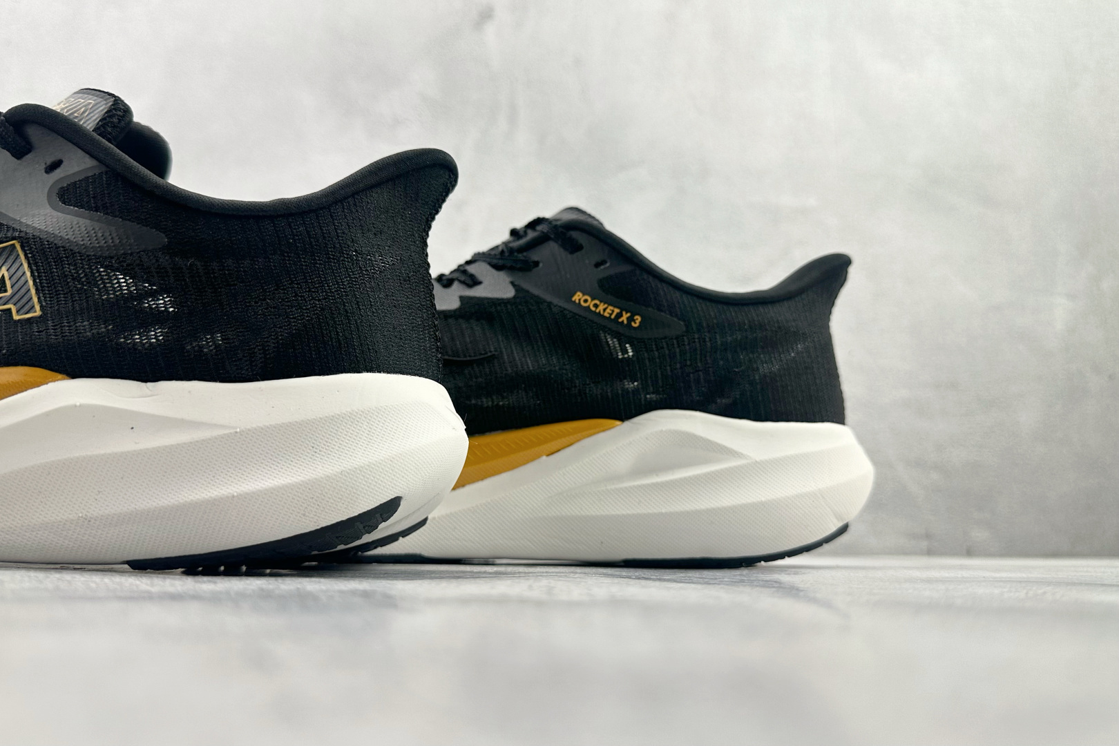 230 平台专供 HOKA ONE ONE Rocket X 3 黑色 1168724-BKG