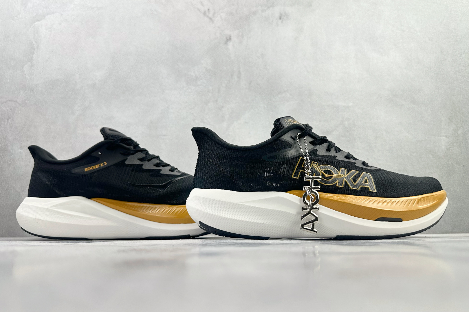 230 平台专供 HOKA ONE ONE Rocket X 3 黑色 1168724-BKG