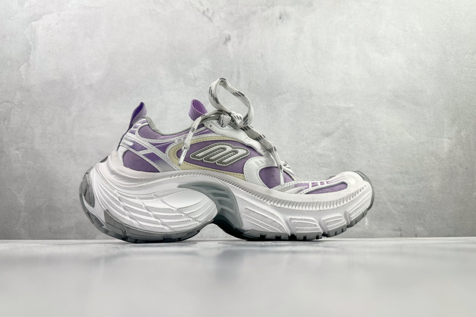 最新外贸批次 Balenciaga巴黎世家 6XL 白紫 815853W6XES-Top High Quatity Cheap Sneakers Fashion Clothing Clothes Bags handbags Shoes of all Brand wholesale With The best Quality And Beautiful Price from China Factory Chinese suppliers wholesaler seller 最新外贸批次 Balenciaga巴黎世家 6XL 白紫 815853W6XES