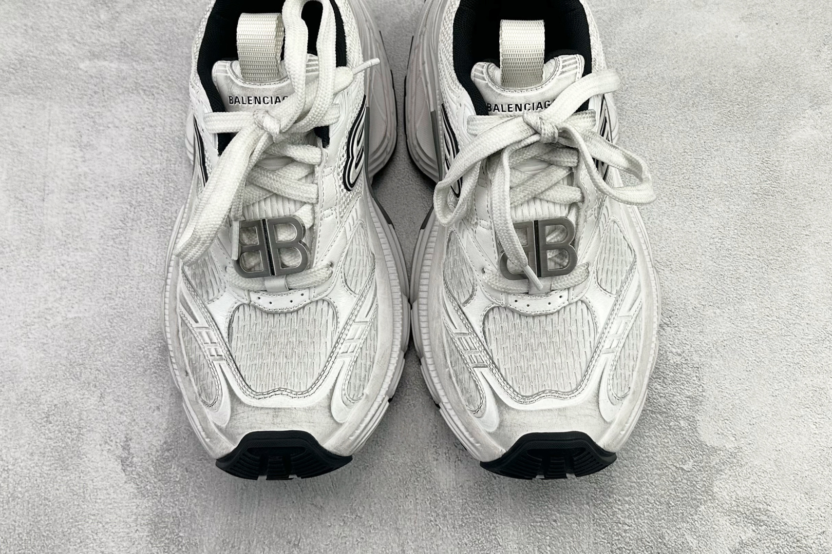 最新外贸批次 Balenciaga巴黎世家 6XL 白黑带扣 815853W6XHW-Top High Quatity Cheap Sneakers Fashion Clothing Clothes Bags handbags Shoes of all Brand wholesale With The best Quality And Beautiful Price from China Factory Chinese suppliers wholesaler seller 最新外贸批次 Balenciaga巴黎世家 6XL 白黑带扣 815853W6XHW