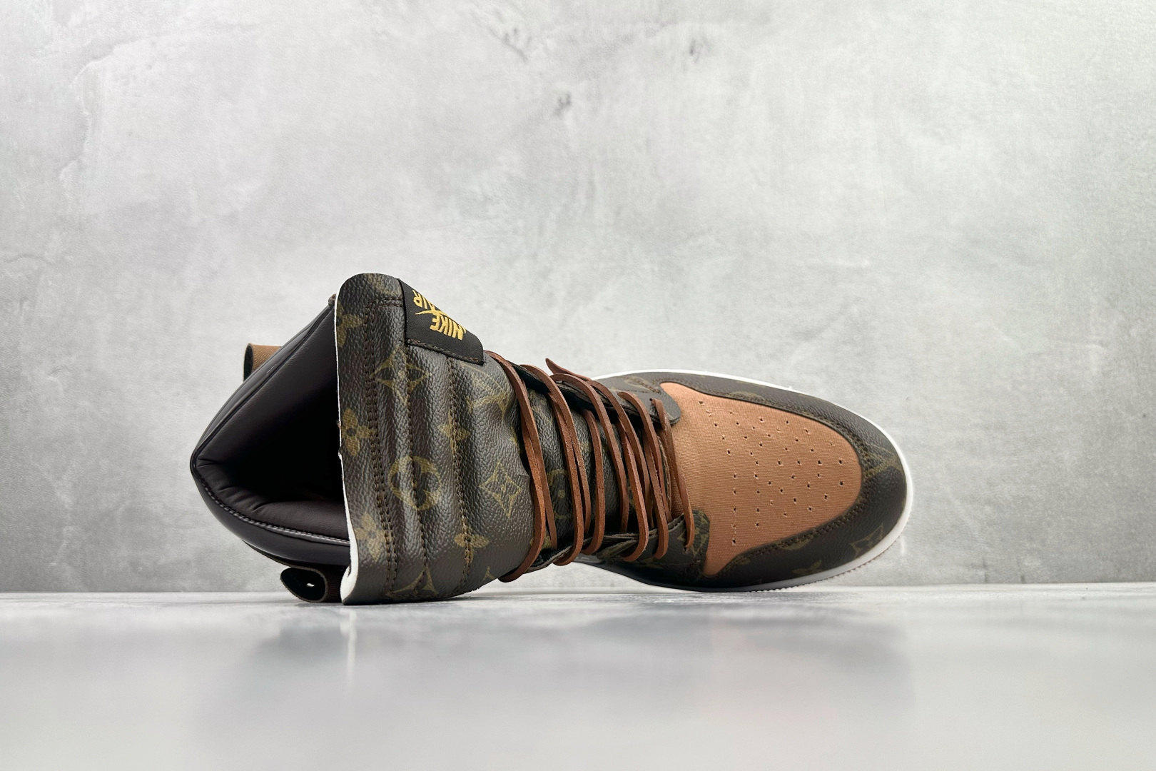 300 Louis Vuitton x OFF-WHITE x Air Jordan 1 三方联名 棕色 FP7069-300-Chinese UA Cheap High Quatity Brand Clothes Bags handbags Sneakers wholesale wholesaler seller from China Factory suppliers Fashion Clothing Shoes best Quality Beautiful Price 300 Louis Vuitton x OFF-WHITE x Air Jordan 1 三方联名 棕色 FP7069-300