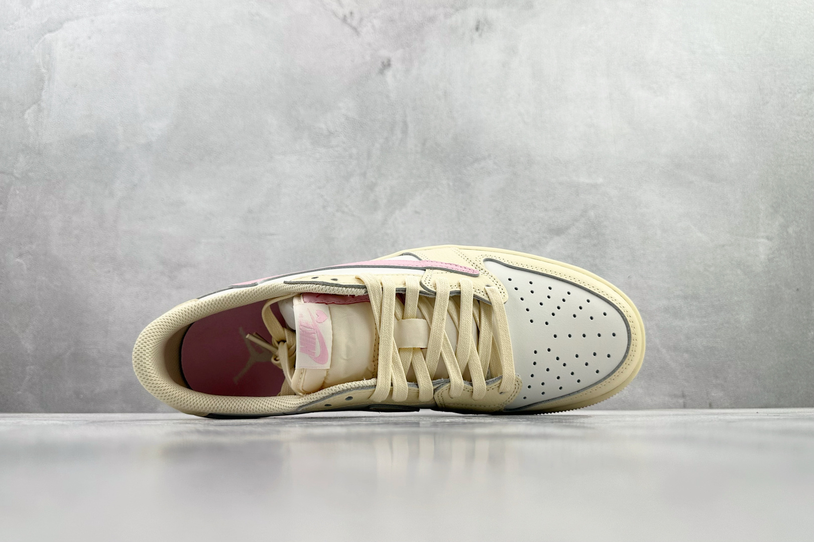 外贸指定认可版本 Travis Scott x Jordan Air Jordan 1 倒钩 柔粉色 IQ7604-100-Top High Quatity Cheap Sneakers Fashion Clothing Clothes Bags handbags Shoes of all Brand wholesale With The best Quality And Beautiful Price from China Factory Chinese suppliers wholesaler seller 外贸指定认可版本 Travis Scott x Jordan Air Jordan 1 倒钩 柔粉色 IQ7604-100
