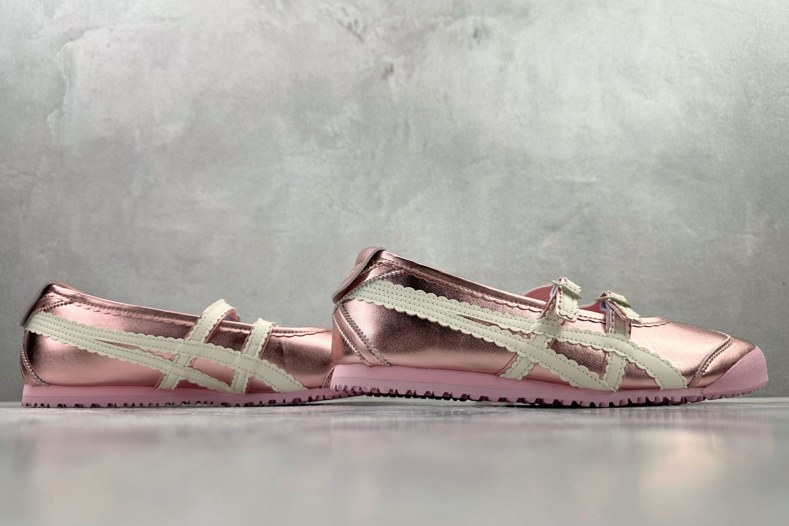 160 渠道特供 Onitsuka Tiger鬼塚虎 MEXICO 66 TGRS 粉色 1182A708-701-Chinese UA Cheap High Quatity Brand Clothes Bags handbags Sneakers wholesale wholesaler seller from China Factory suppliers Fashion Clothing Shoes best Quality Beautiful Price 160 渠道特供 Onitsuka Tiger鬼塚虎 MEXICO 66 TGRS 粉色 1182A708-701