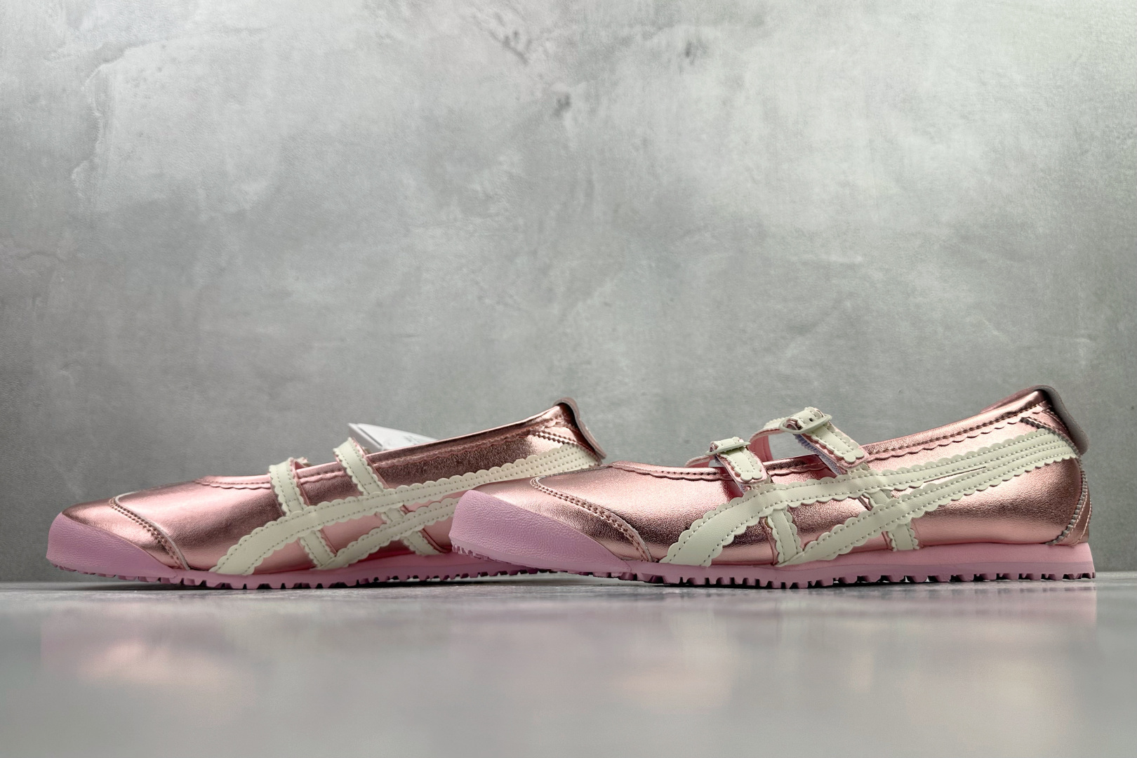 160 渠道特供 Onitsuka Tiger鬼塚虎 MEXICO 66 TGRS 粉色 1182A708-701-Chinese UA Cheap High Quatity Brand Clothes Bags handbags Sneakers wholesale wholesaler seller from China Factory suppliers Fashion Clothing Shoes best Quality Beautiful Price 160 渠道特供 Onitsuka Tiger鬼塚虎 MEXICO 66 TGRS 粉色 1182A708-701