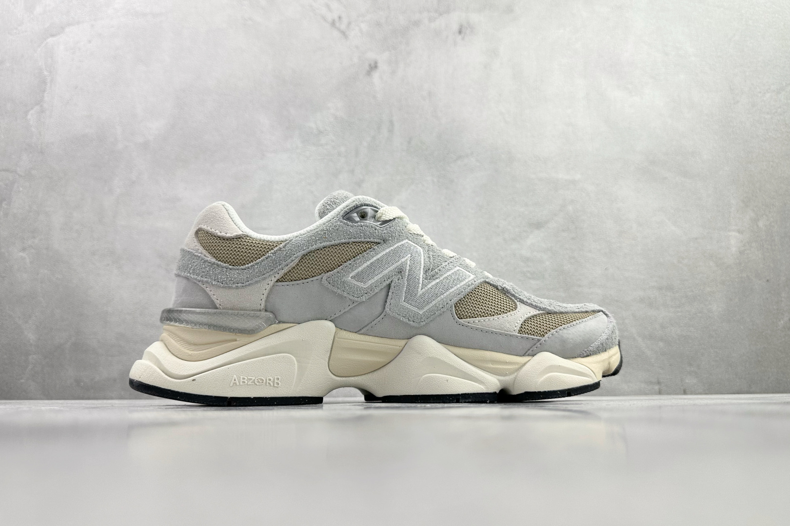 大厂出品 New Balance NB 9060 灰色 U9060440 大厂出品 New Balance NB 9060 灰色 U9060440
