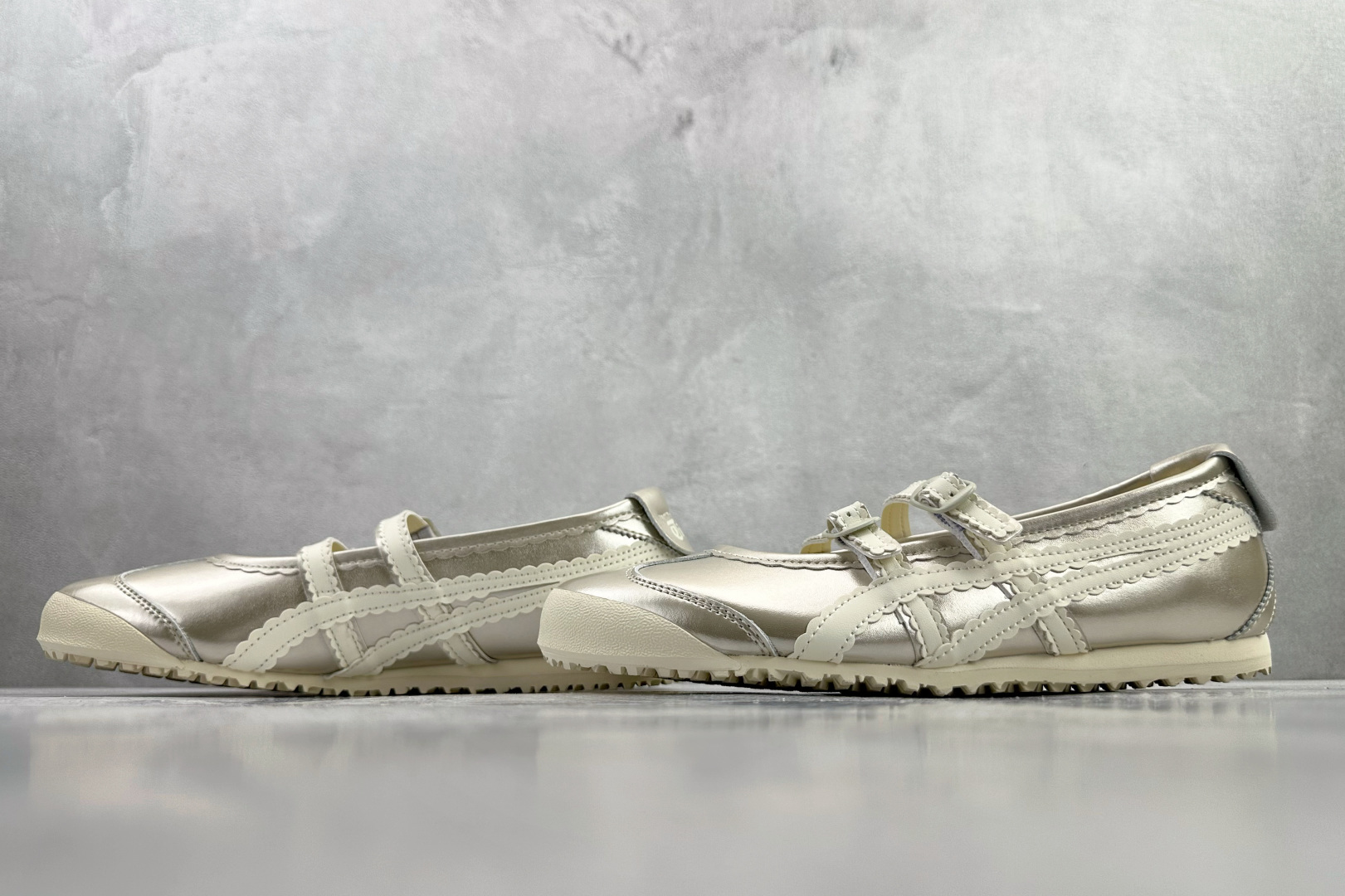 160 渠道特供 Onitsuka Tiger鬼塚虎 MEXICO 66 TGRS 金色 1182A708-250