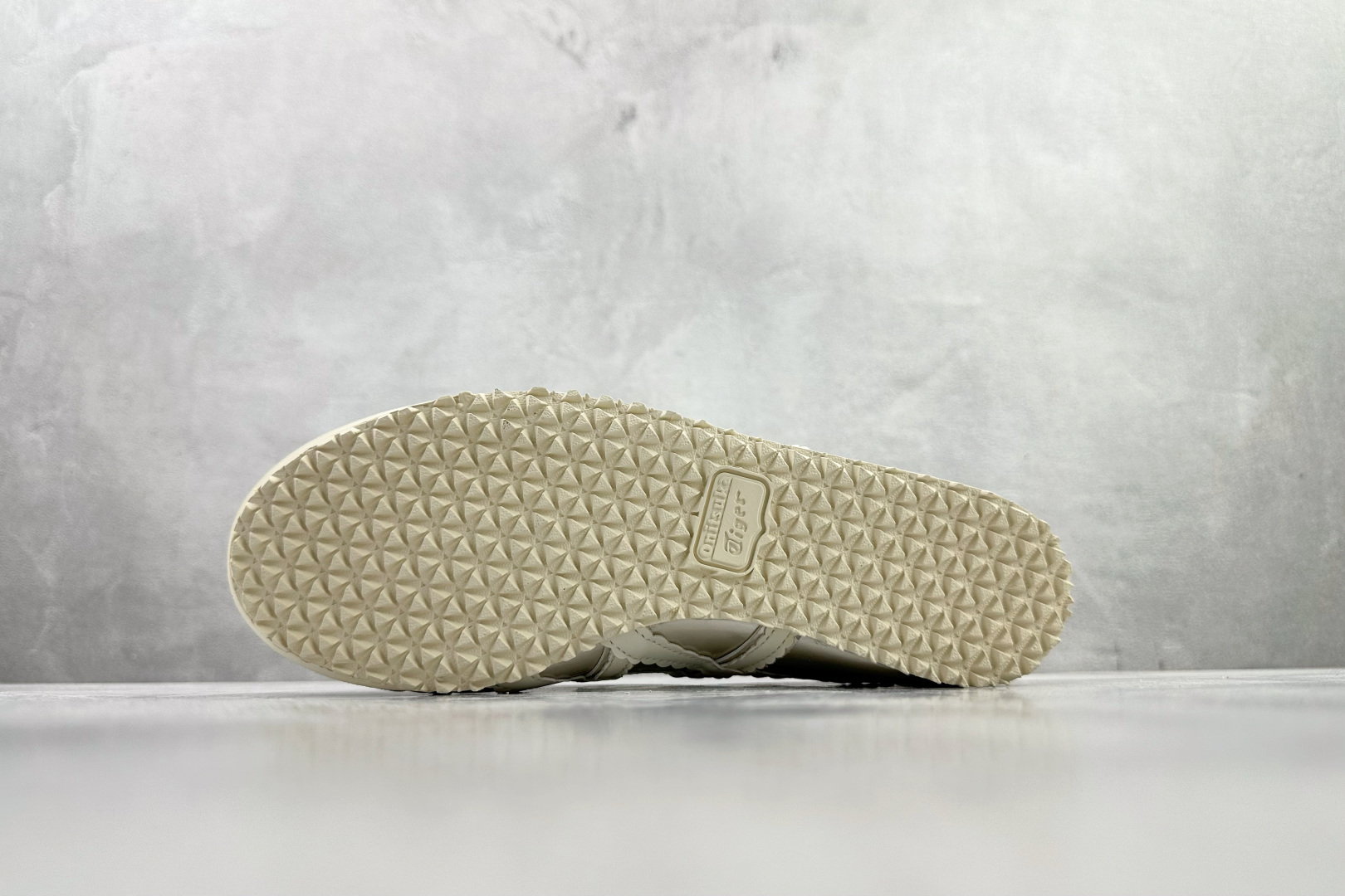 160 渠道特供 Onitsuka Tiger鬼塚虎 MEXICO 66 TGRS 金色 1182A708-250