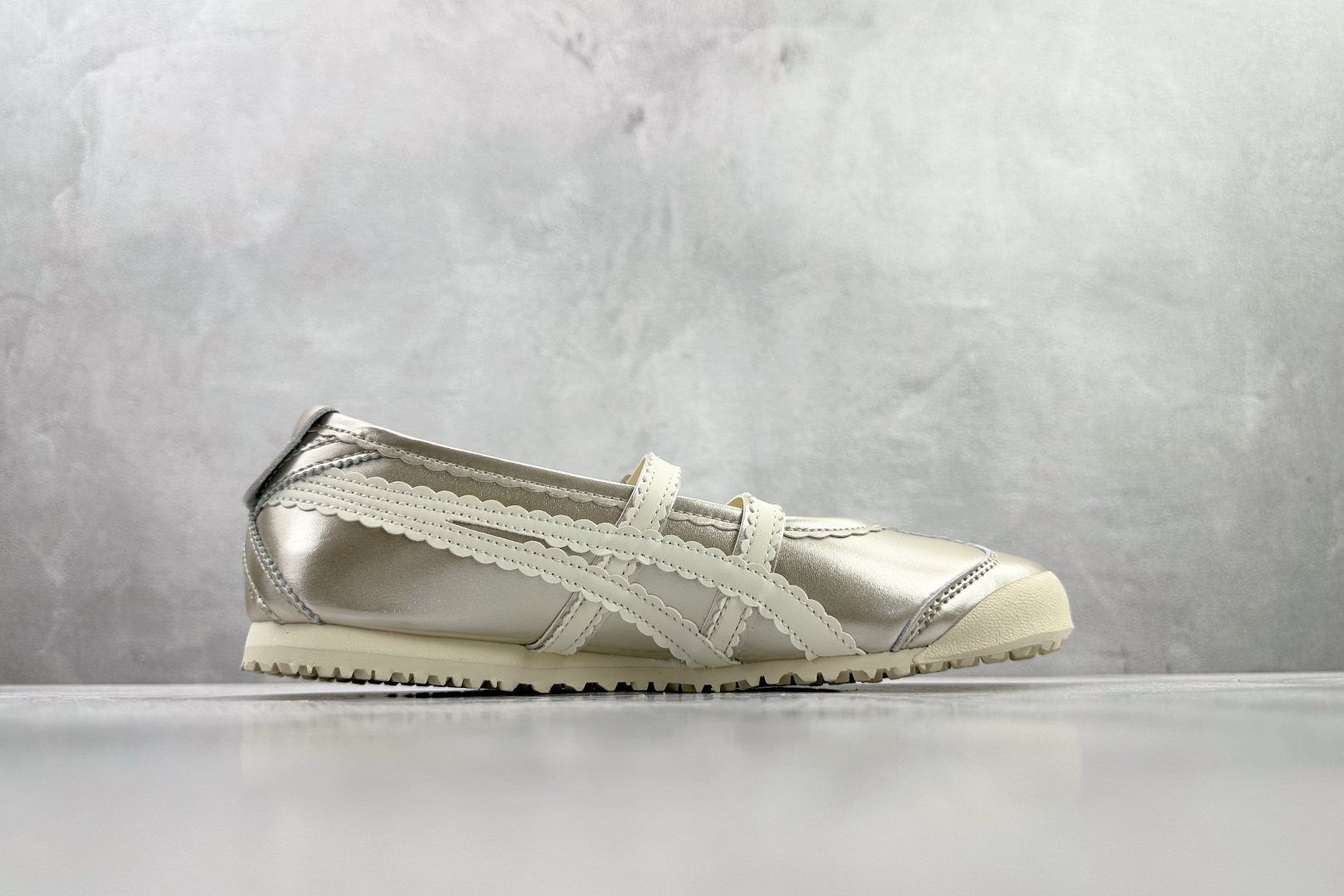 160 渠道特供 Onitsuka Tiger鬼塚虎 MEXICO 66 TGRS 金色 1182A708-250