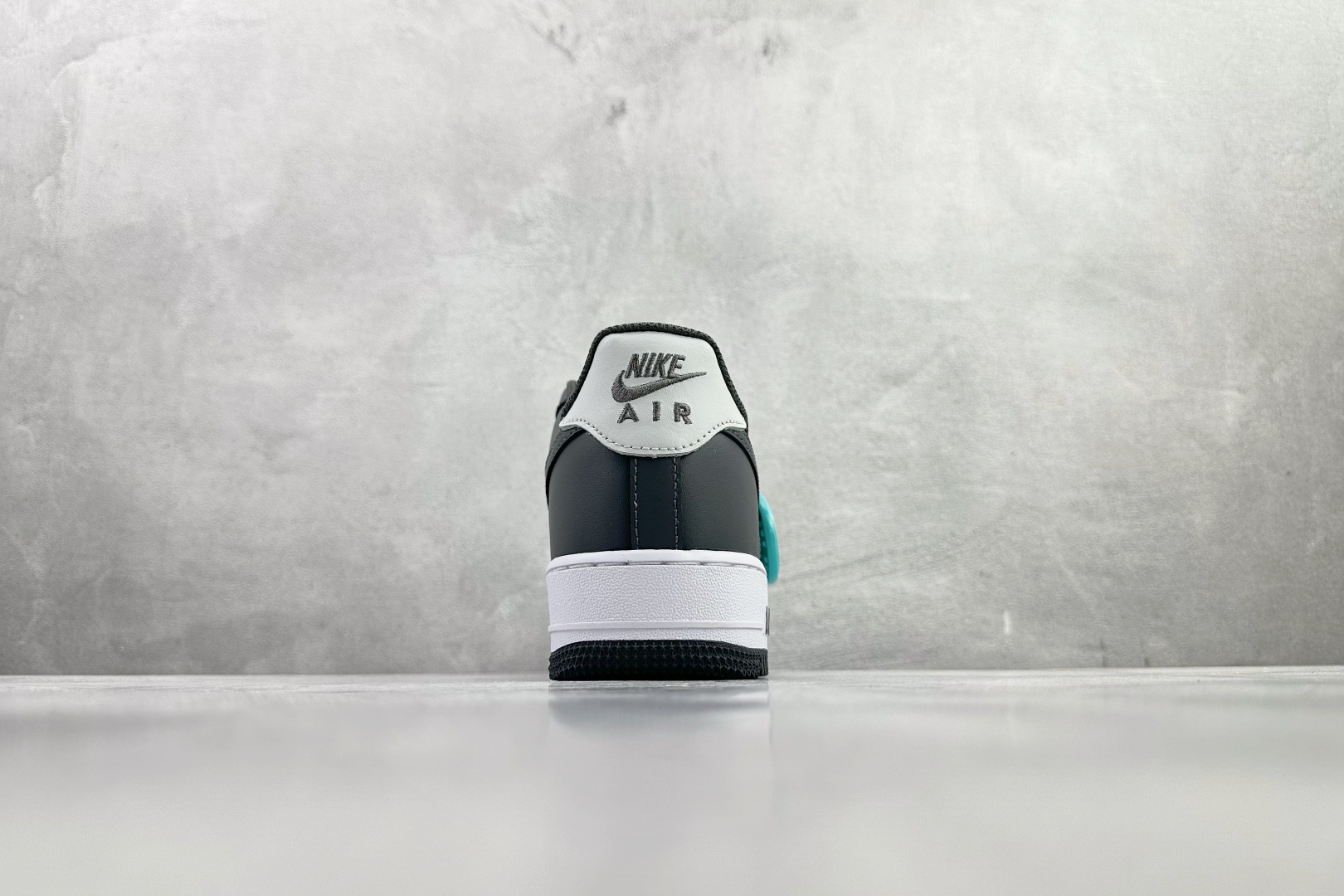 Nike Air Force 1 '07 深灰白 FJ4146-004-Top High Quatity Cheap Sneakers Fashion Clothing Clothes Bags handbags Shoes of all Brand wholesale With The best Quality And Beautiful Price from China Factory Chinese suppliers wholesaler seller Nike Air Force 1 '07 深灰白 FJ4146-004