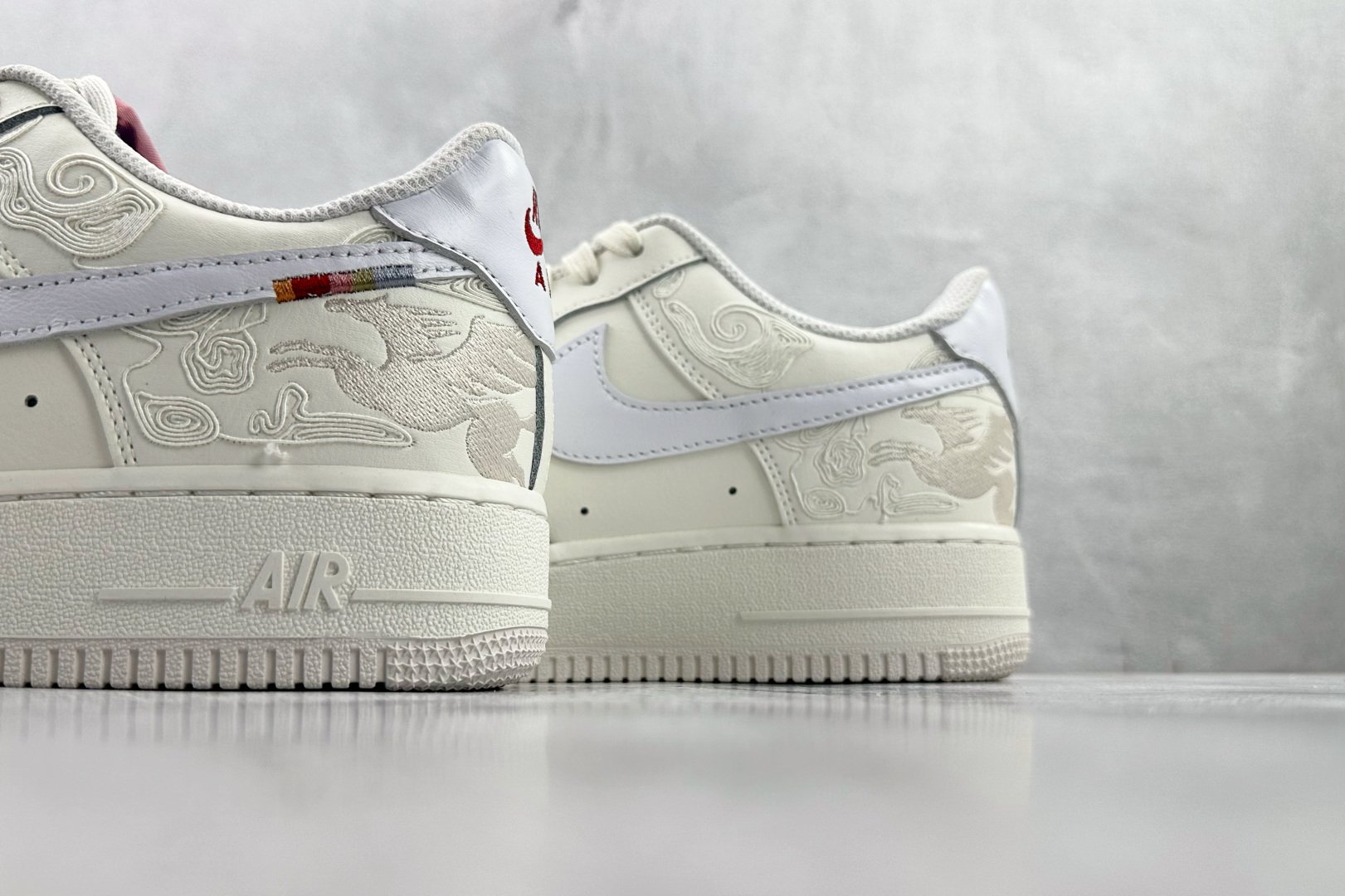 230 Nike Air Force 1 '07 Pegasus Pack 马年限定 CNY新年款 白色 IQ1119-011-Chinese UA Cheap High Quatity Brand Clothes Bags handbags Sneakers wholesale wholesaler seller from China Factory suppliers Fashion Clothing Shoes best Quality Beautiful Price 230 Nike Air Force 1 '07 Pegasus Pack 马年限定 CNY新年款 白色 IQ1119-011