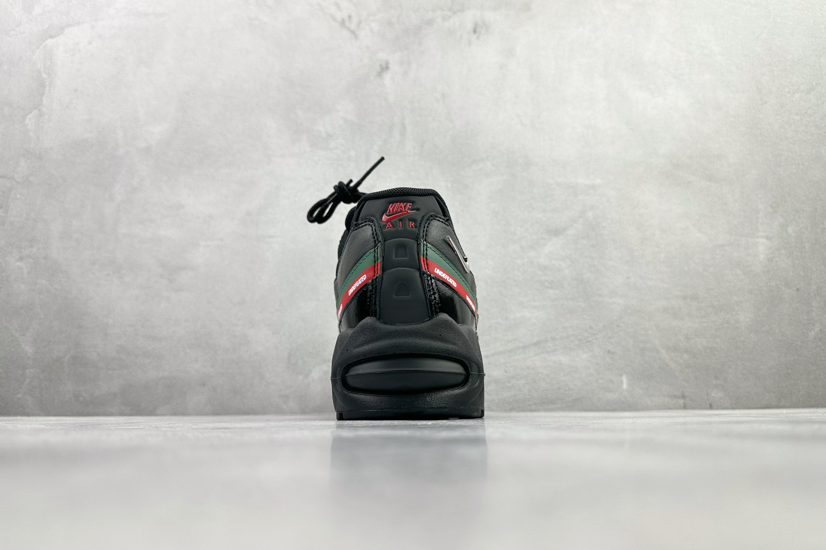 完美复刻 UNDEFEATED x Nike Air Max 95 黑红 IB4453-001-Top High Quatity Cheap Sneakers Fashion Clothing Clothes Bags handbags Shoes of all Brand wholesale With The best Quality And Beautiful Price from China Factory Chinese suppliers wholesaler seller 完美复刻 UNDEFEATED x Nike Air Max 95 黑红 IB4453-001