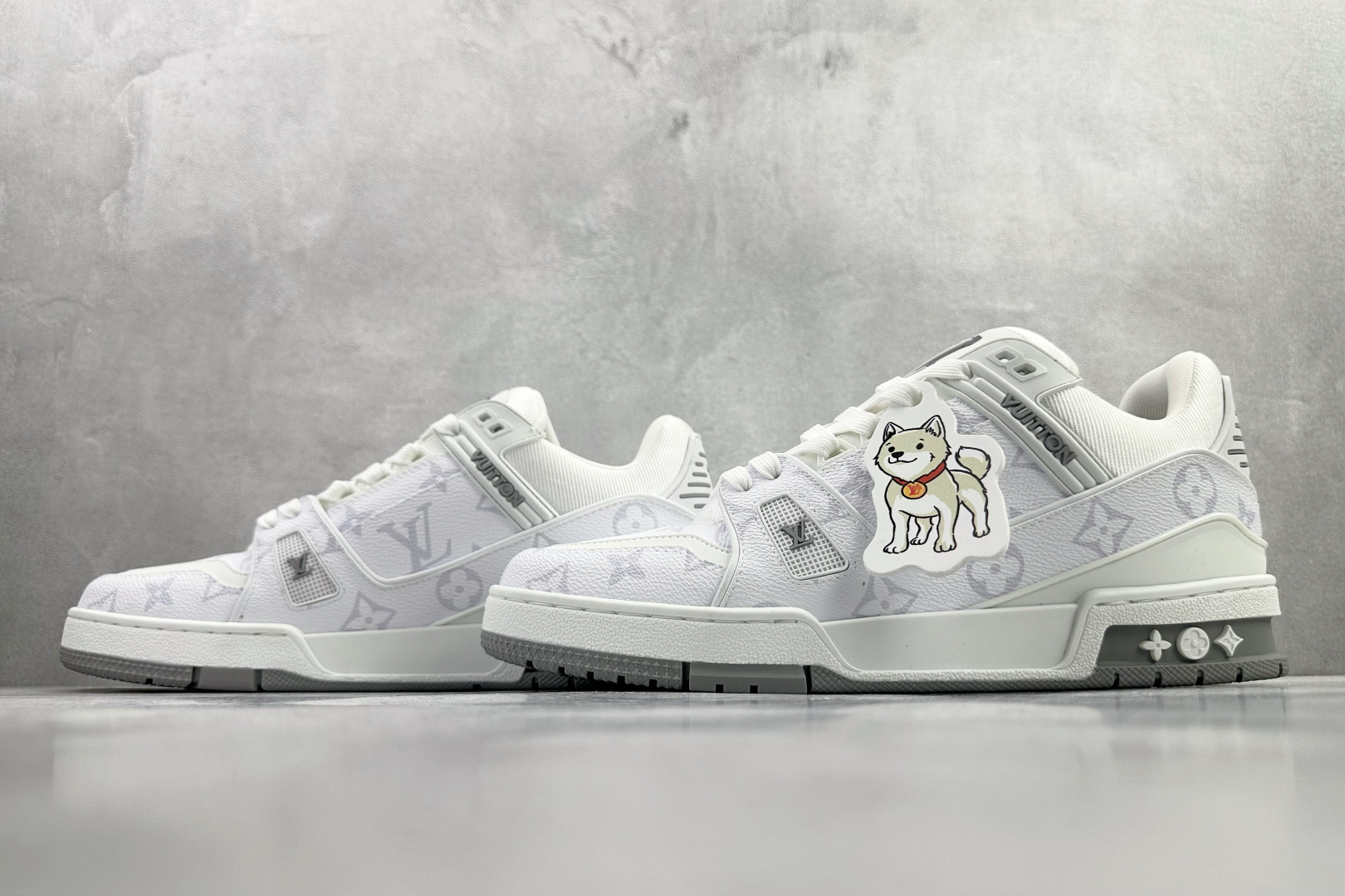 430 顶级代购品质独立私人订单 LOUIS VUITTON Trainer Visionary Journey 首尔限定 小狗吊牌 珍岛犬 白色 1AJAX7-Chinese UA Cheap High Quatity Brand Clothes Bags handbags Sneakers wholesale wholesaler seller from China Factory suppliers Fashion Clothing Shoes best Quality Beautiful Price 430 顶级代购品质独立私人订单 LOUIS VUITTON Trainer Visionary Journey 首尔限定 小狗吊牌 珍岛犬 白色 1AJAX7