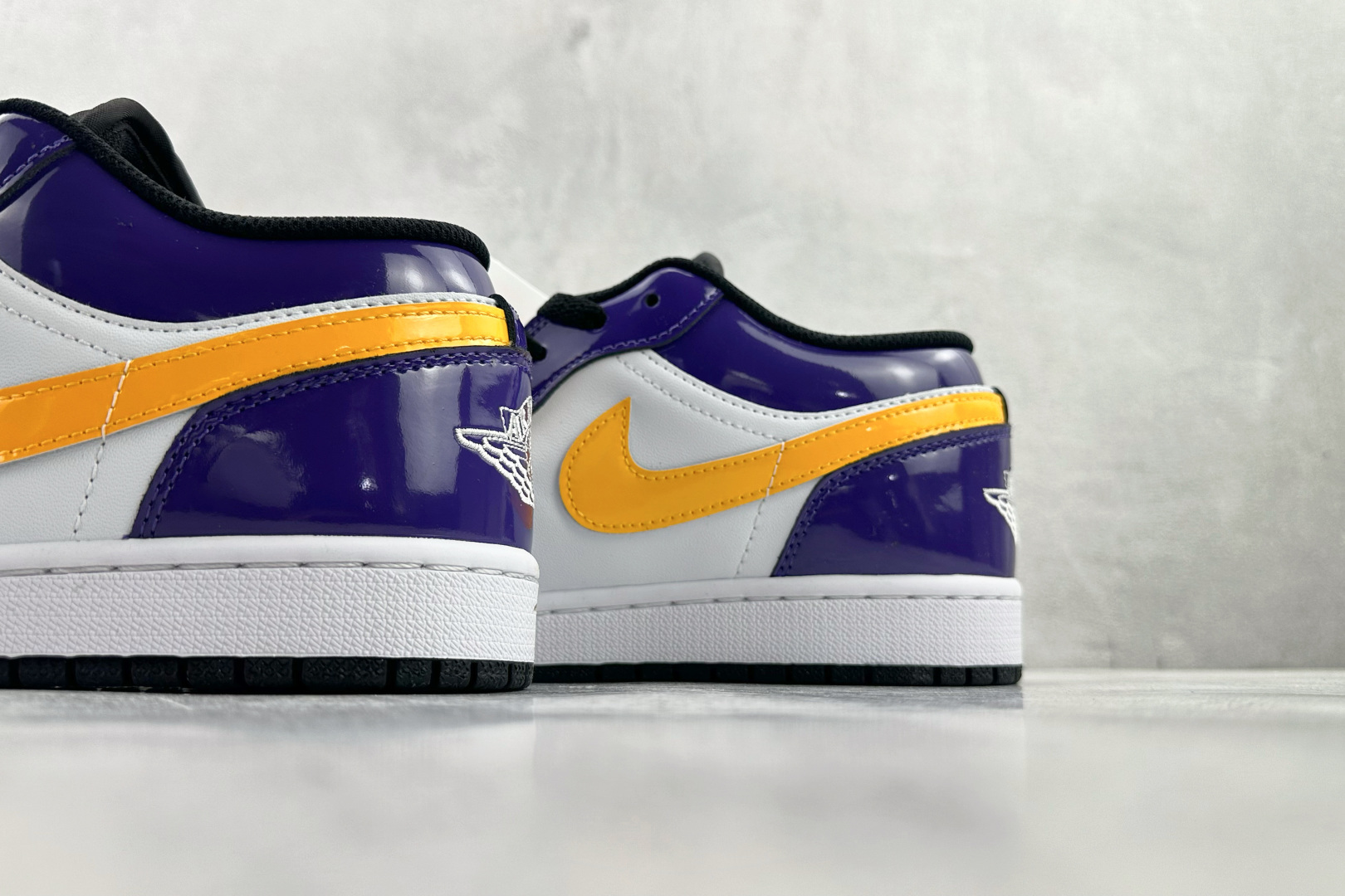 Jordan Air Jordan 1 SE 紫色 IQ9389-547-Top High Quatity Cheap Sneakers Fashion Clothing Clothes Bags handbags Shoes of all Brand wholesale With The best Quality And Beautiful Price from China Factory Chinese suppliers wholesaler seller Jordan Air Jordan 1 SE 紫色 IQ9389-547