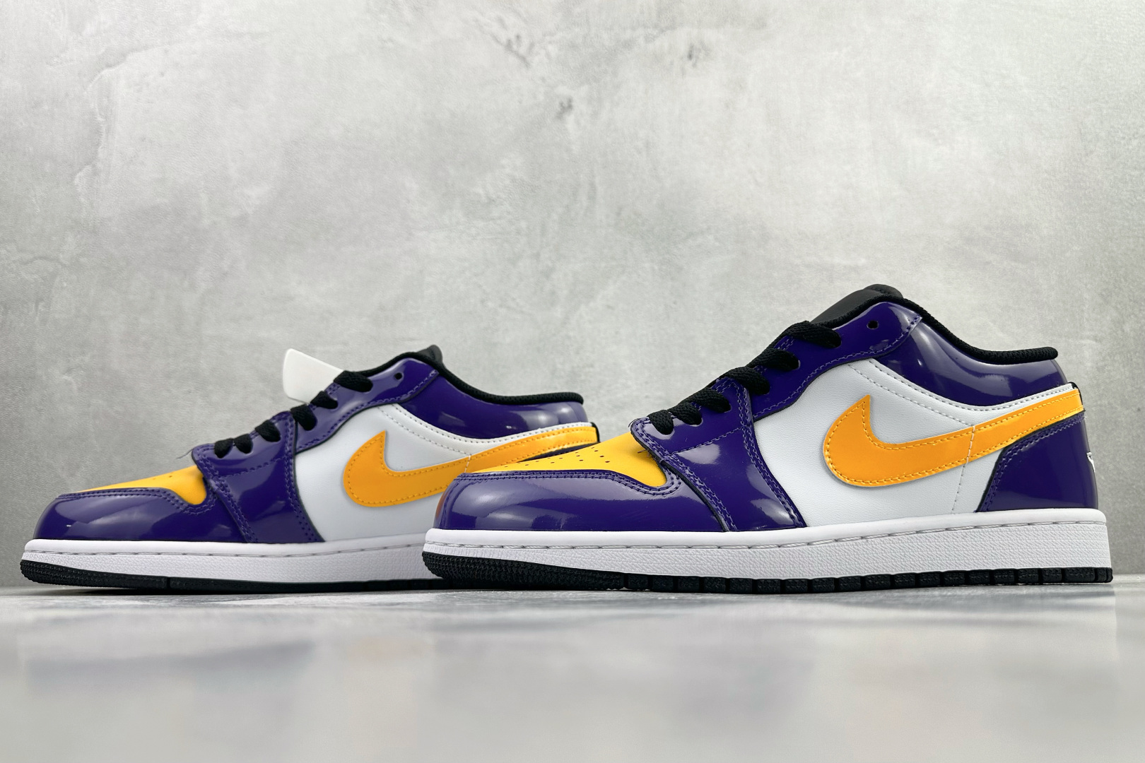 Jordan Air Jordan 1 SE 紫色 IQ9389-547-Top High Quatity Cheap Sneakers Fashion Clothing Clothes Bags handbags Shoes of all Brand wholesale With The best Quality And Beautiful Price from China Factory Chinese suppliers wholesaler seller Jordan Air Jordan 1 SE 紫色 IQ9389-547