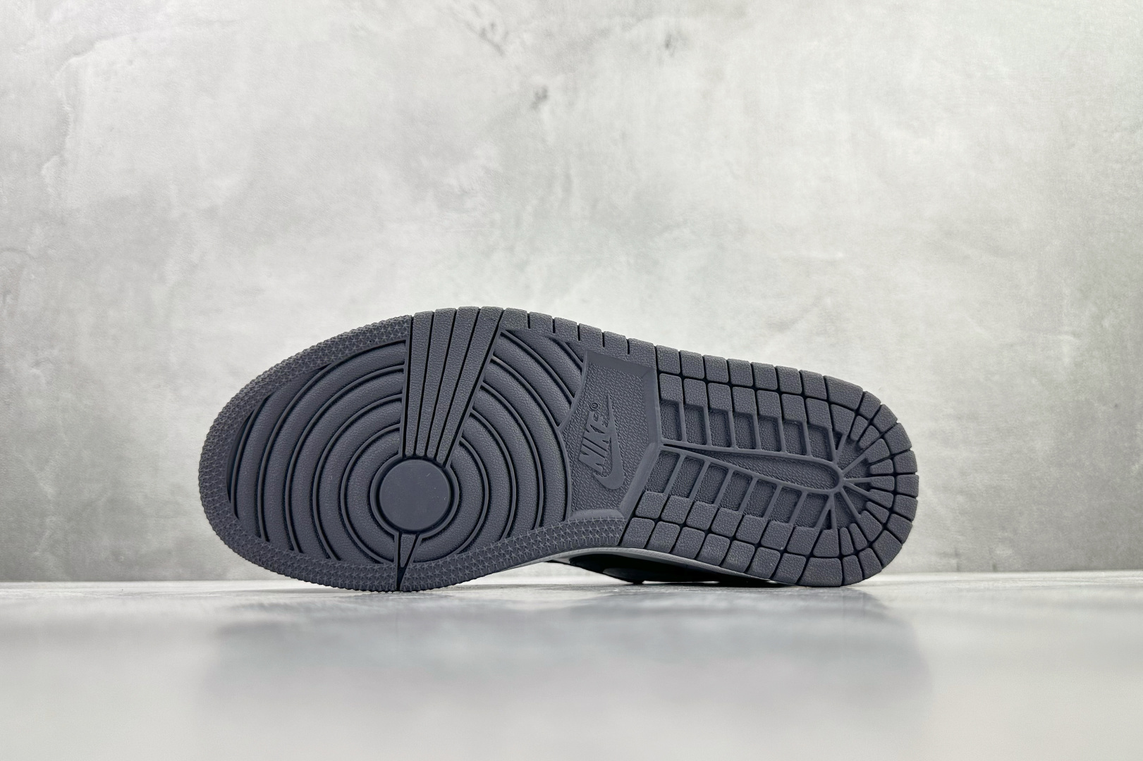Jordan Air Jordan 1 Low 紫白色 553558-145-Top High Quatity Cheap Sneakers Fashion Clothing Clothes Bags handbags Shoes of all Brand wholesale With The best Quality And Beautiful Price from China Factory Chinese suppliers wholesaler seller Jordan Air Jordan 1 Low 紫白色 553558-145