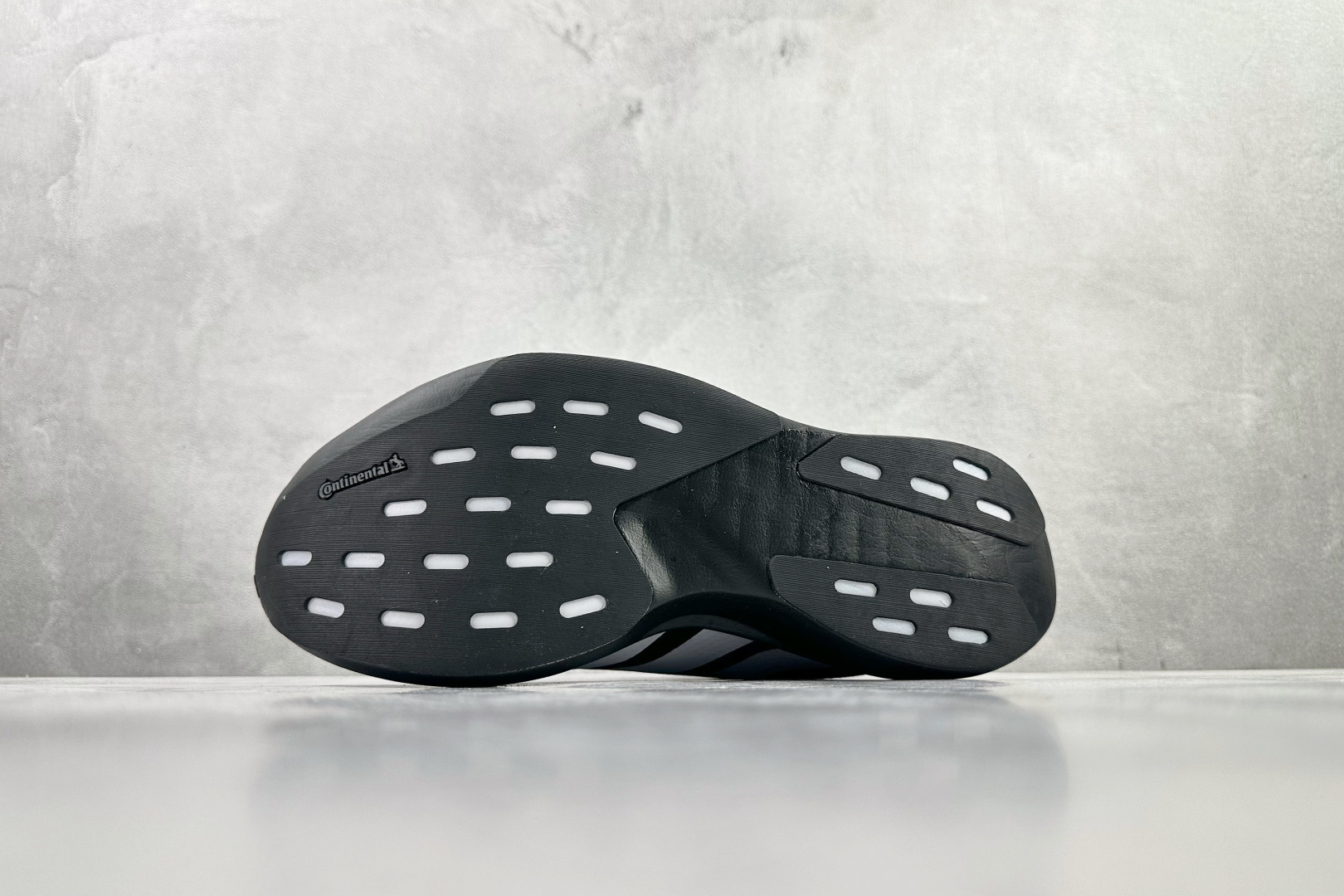 adidas Adizero Evo SL 黑白 KJ3595