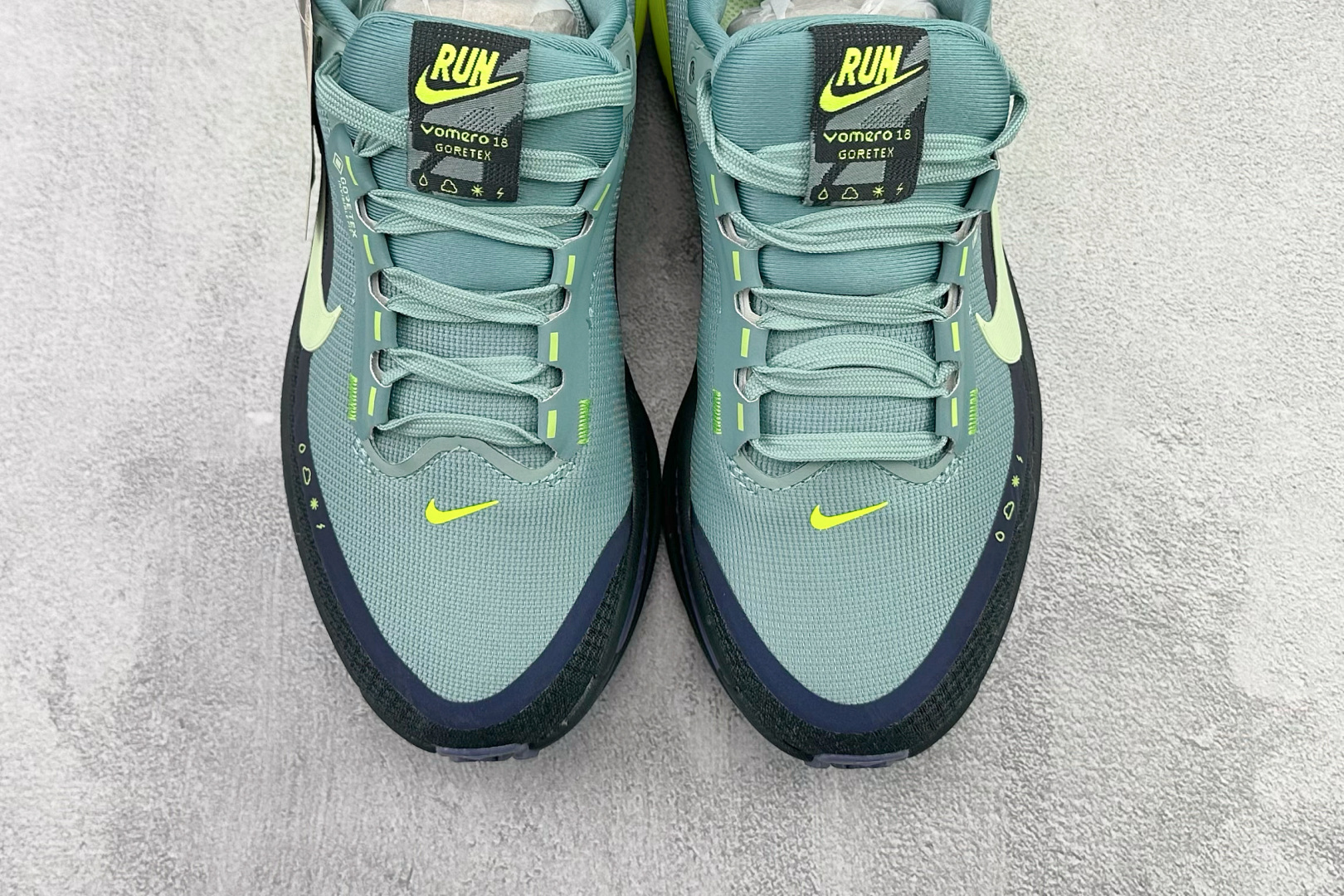 200 东南亚订单 Nike Vomero 18 GORE-TEX 海藻绿 HQ7001-300