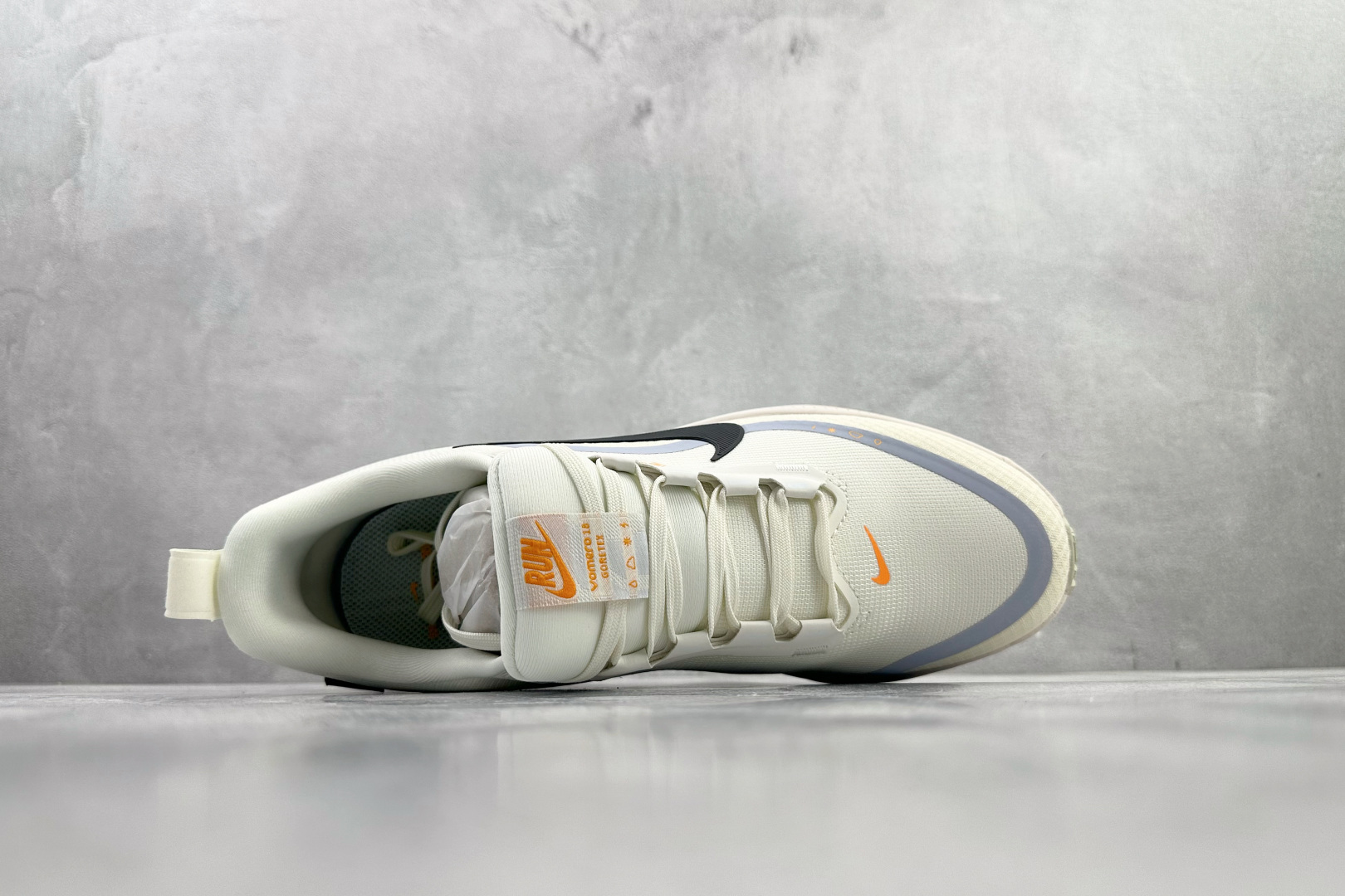 东南亚订单 Nike Vomero 18 GORE-TEX 米白 HQ7002-100-Top High Quatity Cheap Sneakers Fashion Clothing Clothes Bags handbags Shoes of all Brand wholesale With The best Quality And Beautiful Price from China Factory Chinese suppliers wholesaler seller 东南亚订单 Nike Vomero 18 GORE-TEX 米白 HQ7002-100