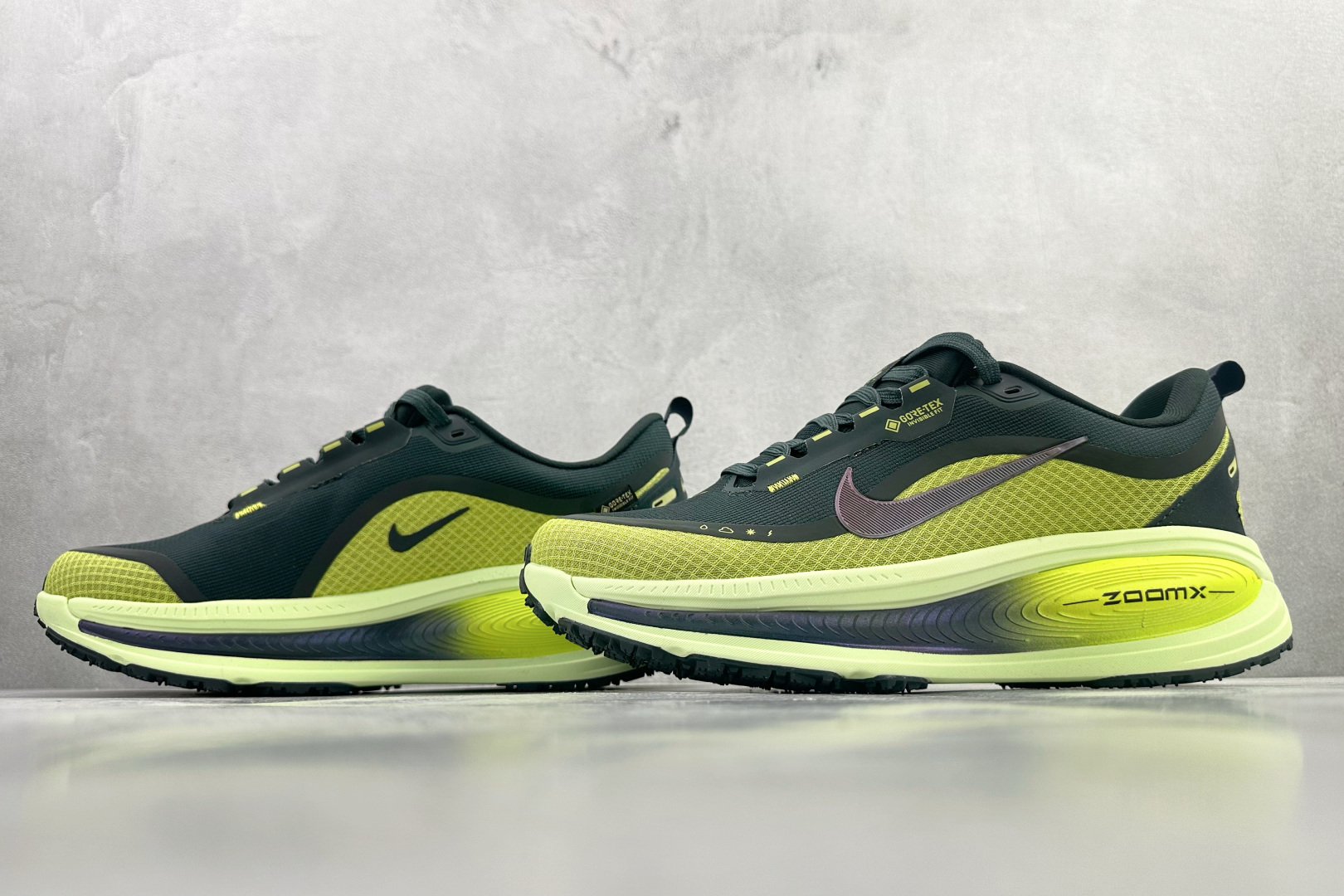 东南亚订单 Nike Vomero 18 GORE-TEX 浅绿 HQ7002-300 东南亚订单 Nike Vomero 18 GORE-TEX 浅绿 HQ7002-300