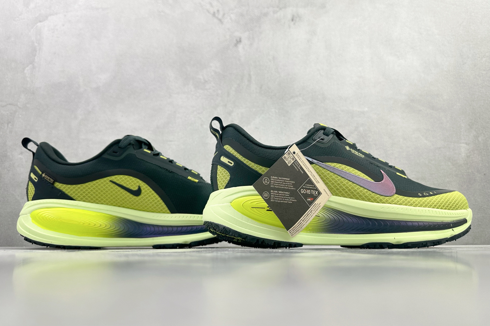 东南亚订单 Nike Vomero 18 GORE-TEX 浅绿 HQ7002-300 东南亚订单 Nike Vomero 18 GORE-TEX 浅绿 HQ7002-300