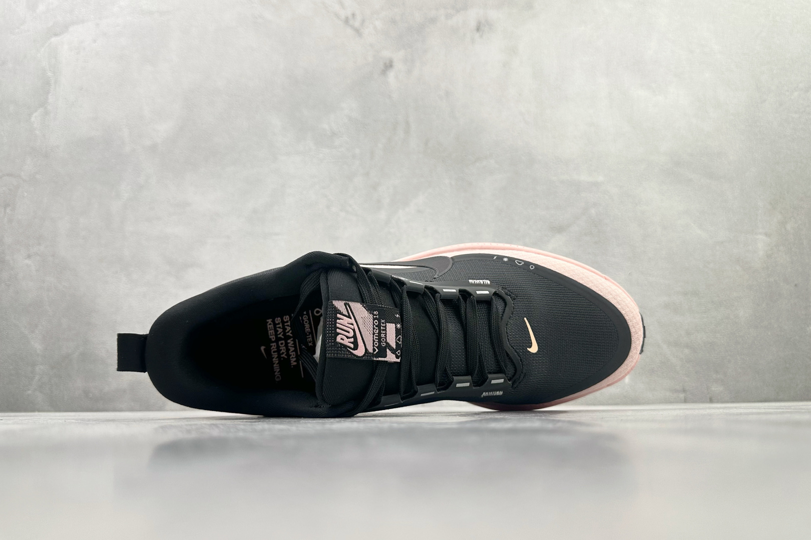 200 东南亚订单 Nike Vomero 18 GORE-TEX 黑粉 HQ7002-003