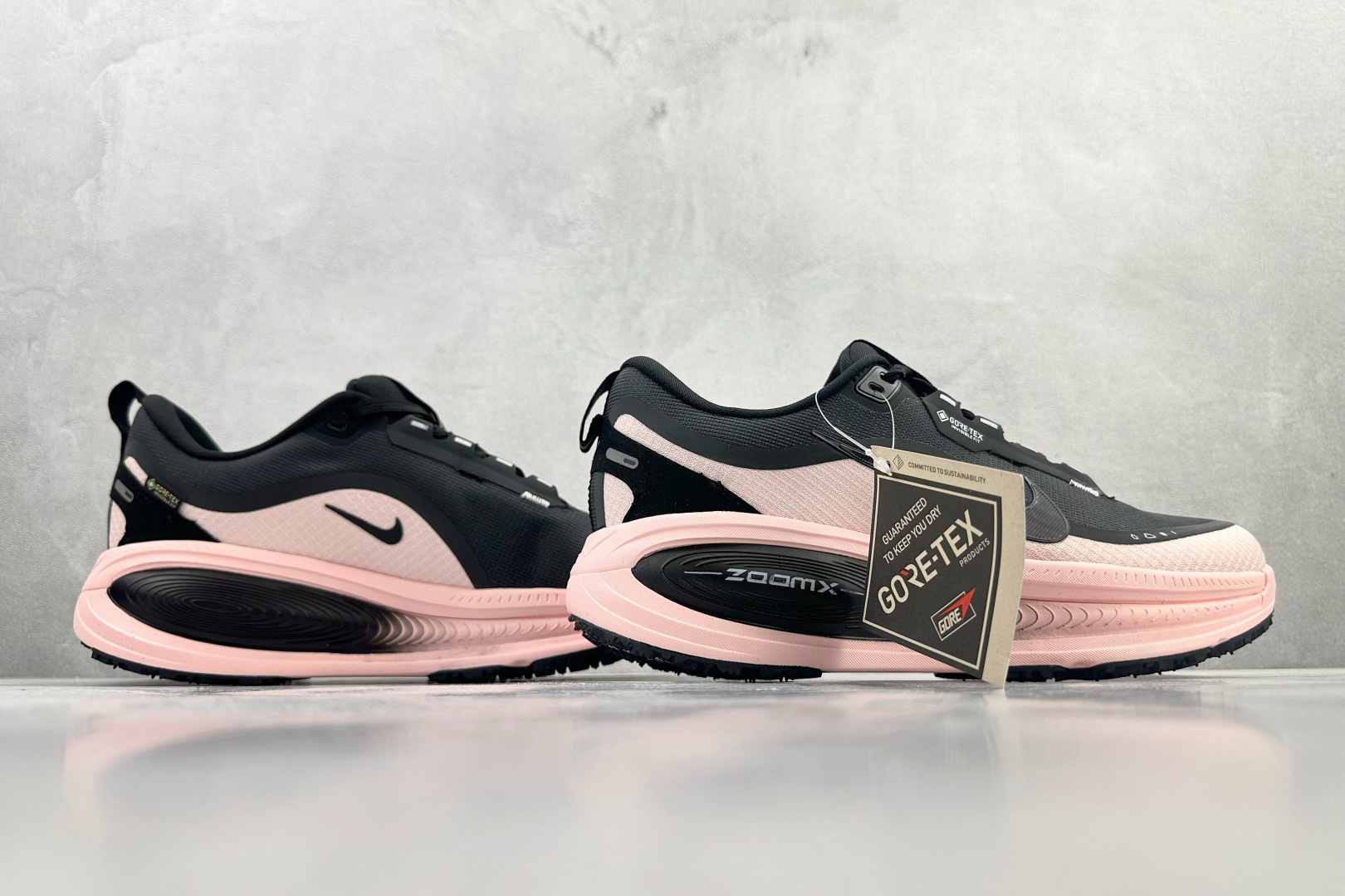 200 东南亚订单 Nike Vomero 18 GORE-TEX 黑粉 HQ7002-003