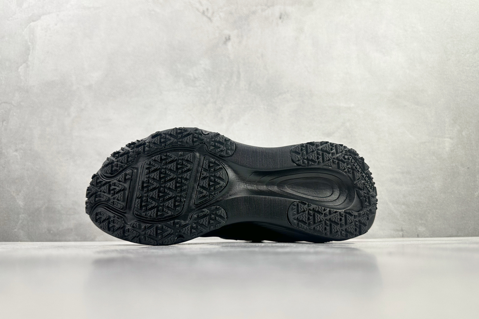 东南亚订单 Nike Vomero 18 GORE-TEX 黑色 HQ7001-001-Top High Quatity Cheap Sneakers Fashion Clothing Clothes Bags handbags Shoes of all Brand wholesale With The best Quality And Beautiful Price from China Factory Chinese suppliers wholesaler seller 东南亚订单 Nike Vomero 18 GORE-TEX 黑色 HQ7001-001
