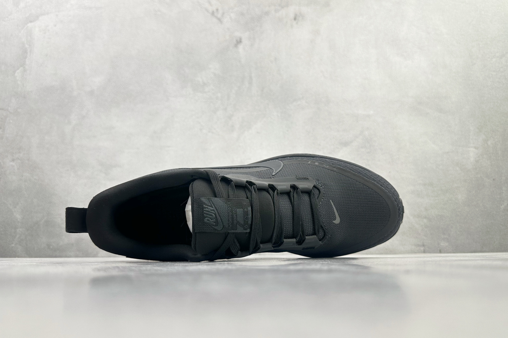 东南亚订单 Nike Vomero 18 GORE-TEX 黑色 HQ7001-001-Top High Quatity Cheap Sneakers Fashion Clothing Clothes Bags handbags Shoes of all Brand wholesale With The best Quality And Beautiful Price from China Factory Chinese suppliers wholesaler seller 东南亚订单 Nike Vomero 18 GORE-TEX 黑色 HQ7001-001