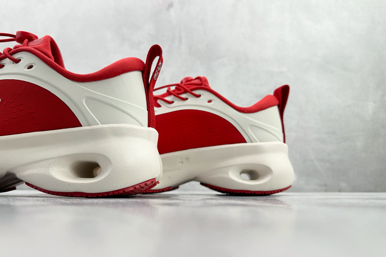 【ON东莞版】开发数月 年末重磅来袭 正确细节 完美还原 LOEWE罗意威 x ON昂跑 联名款 Clo