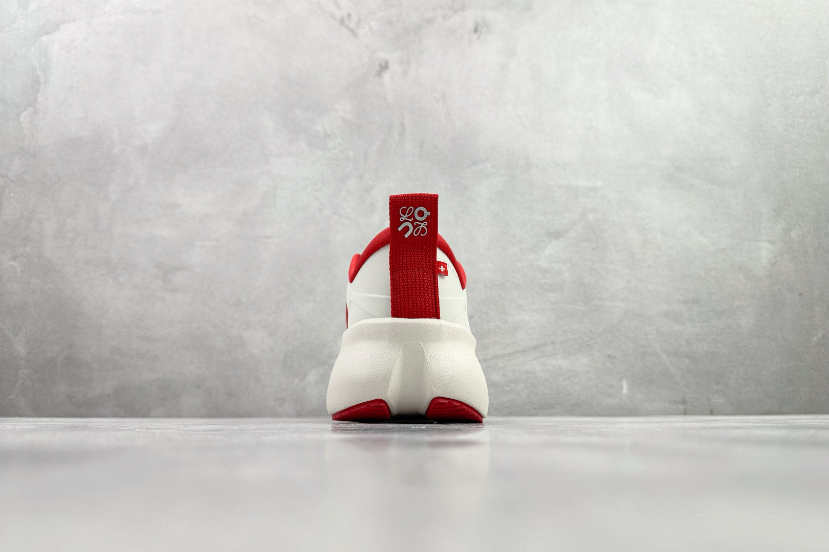 【ON东莞版】开发数月 年末重磅来袭 正确细节 完美还原 LOEWE罗意威 x ON昂跑 联名款 Clo