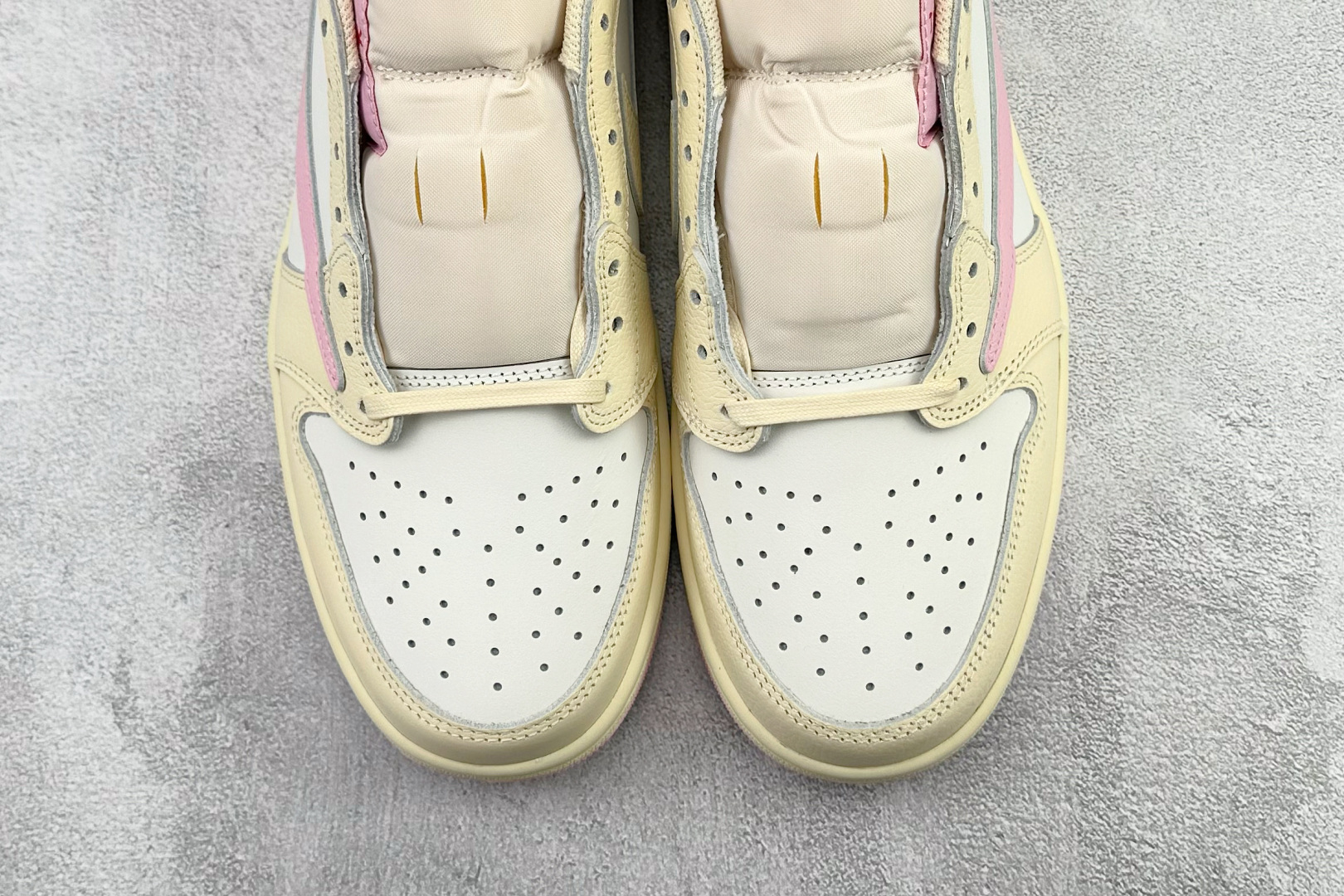 外贸专供 Travis Scott x Jordan Air Jordan 1 倒钩 柔粉色 IQ760-100-Top High Quatity Cheap Sneakers Fashion Clothing Clothes Bags handbags Shoes of all Brand wholesale With The best Quality And Beautiful Price from China Factory Chinese suppliers wholesaler seller 外贸专供 Travis Scott x Jordan Air Jordan 1 倒钩 柔粉色 IQ760-100