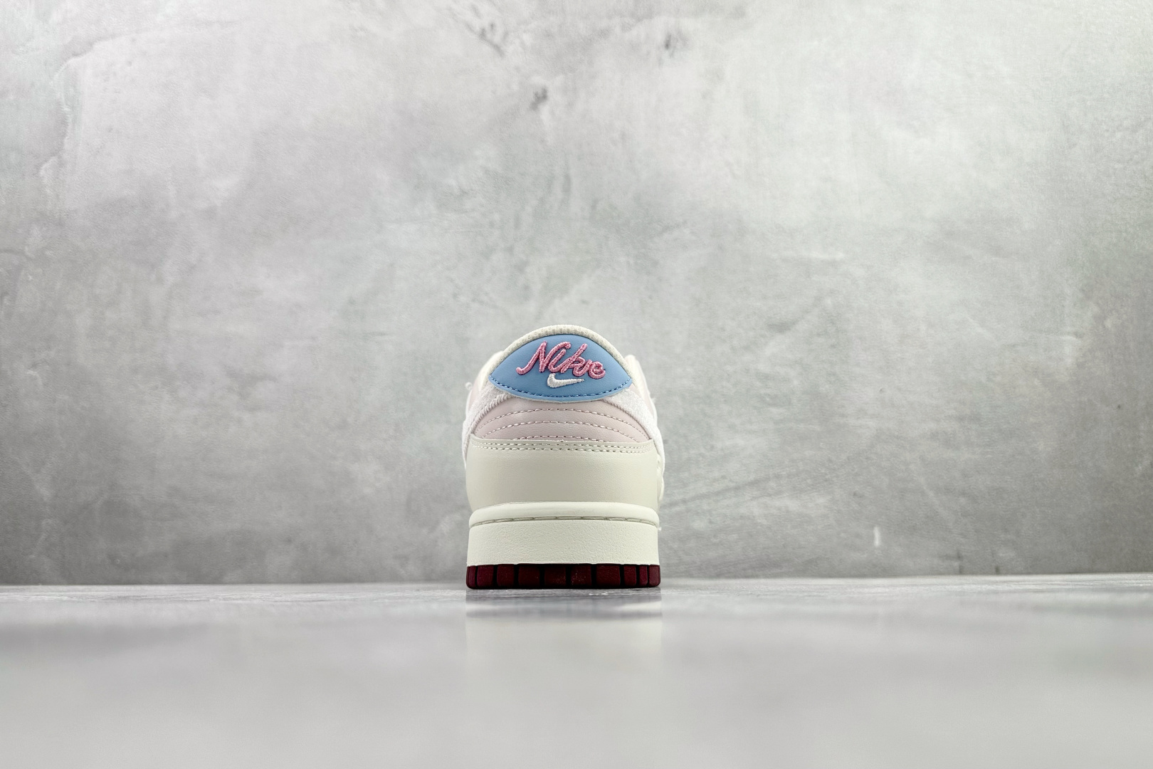 东南亚订单 Nike Dunk Low ”Valentine’s Day” 情人节限定 米粉 IQ1145-610