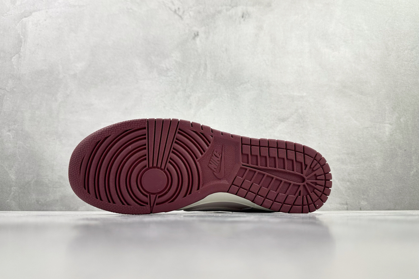 东南亚订单 Nike Dunk Low ”Valentine’s Day” 情人节限定 米粉 IQ1145-610