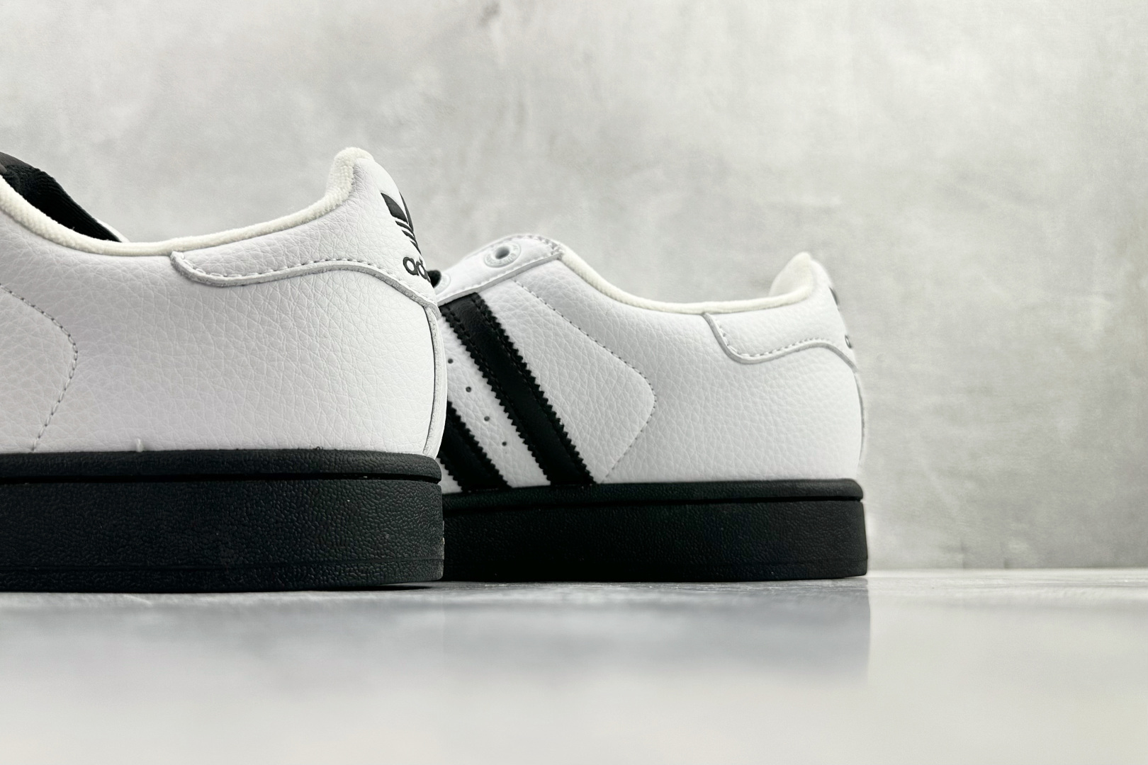 adidas originals Super2白黑 KK4473-Top High Quatity Cheap Sneakers Fashion Clothing Clothes Bags handbags Shoes of all Brand wholesale With The best Quality And Beautiful Price from China Factory Chinese suppliers wholesaler seller adidas originals Super2白黑 KK4473