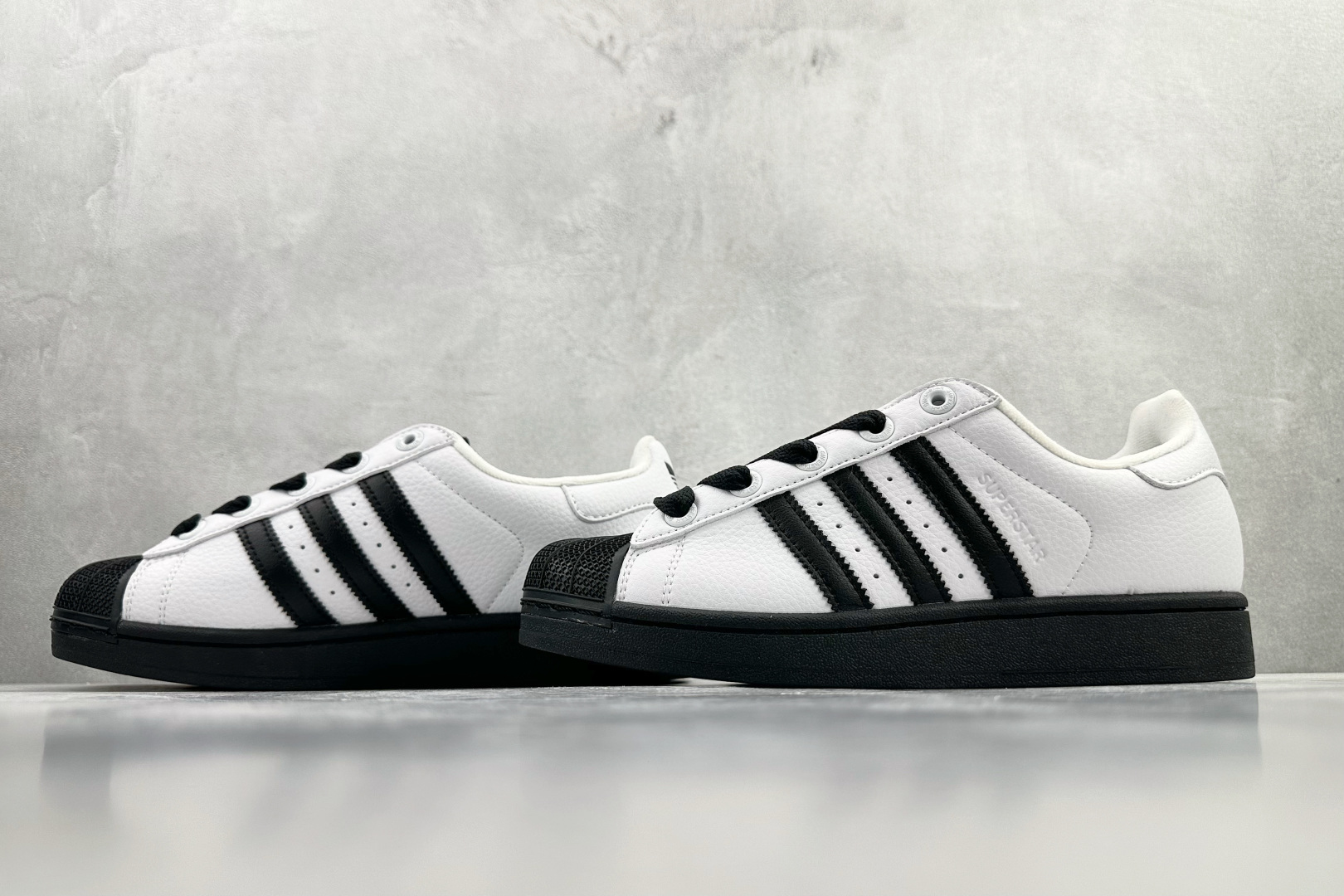 adidas originals Super2白黑 KK4473-Top High Quatity Cheap Sneakers Fashion Clothing Clothes Bags handbags Shoes of all Brand wholesale With The best Quality And Beautiful Price from China Factory Chinese suppliers wholesaler seller adidas originals Super2白黑 KK4473