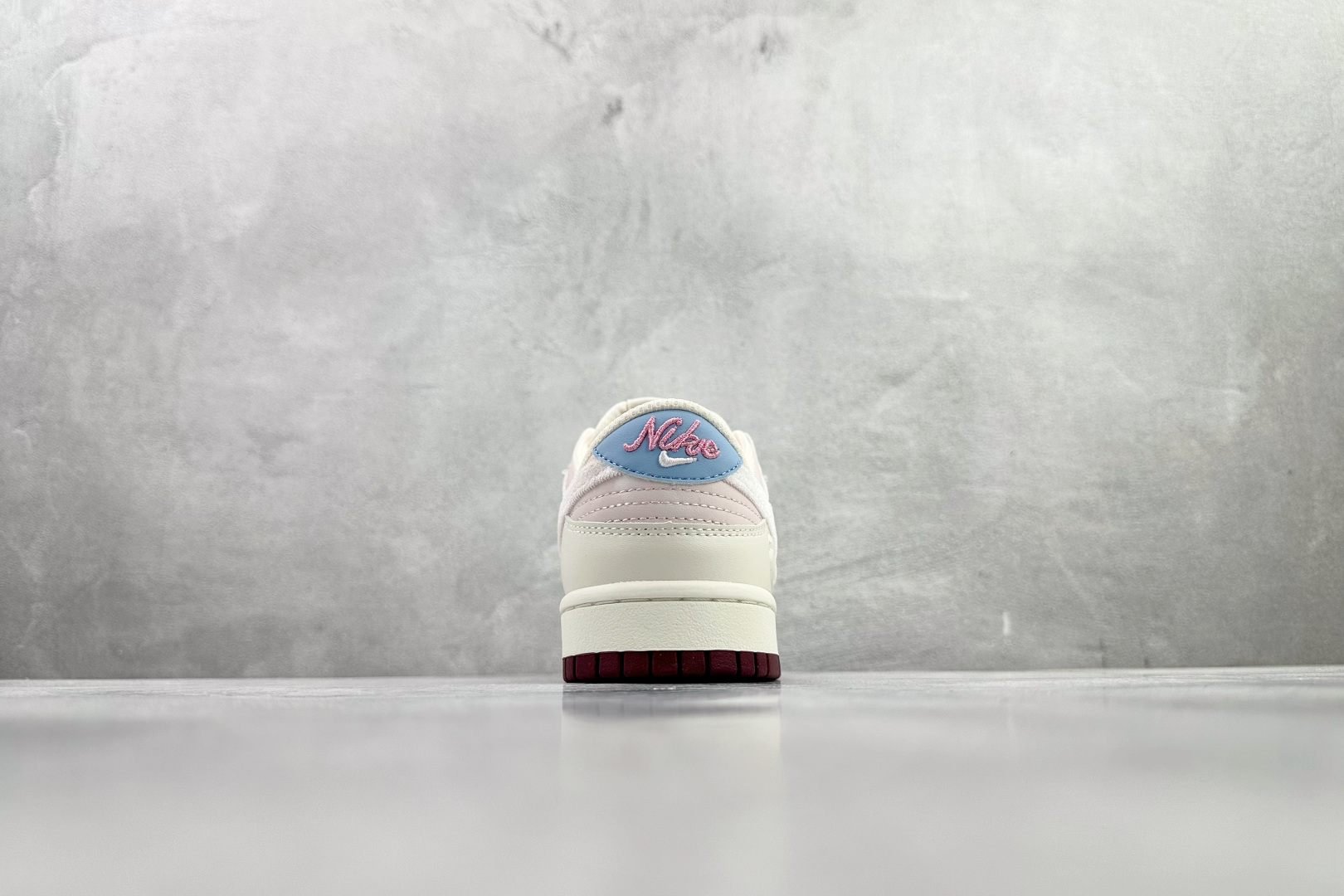 Nike Dunk Low ”Valentine’s Day” 情人节限定 米粉 IQ1145-610-Top High Quatity Cheap Sneakers Fashion Clothing Clothes Bags handbags Shoes of all Brand wholesale With The best Quality And Beautiful Price from China Factory Chinese suppliers wholesaler seller Nike Dunk Low ”Valentine’s Day” 情人节限定 米粉 IQ1145-610