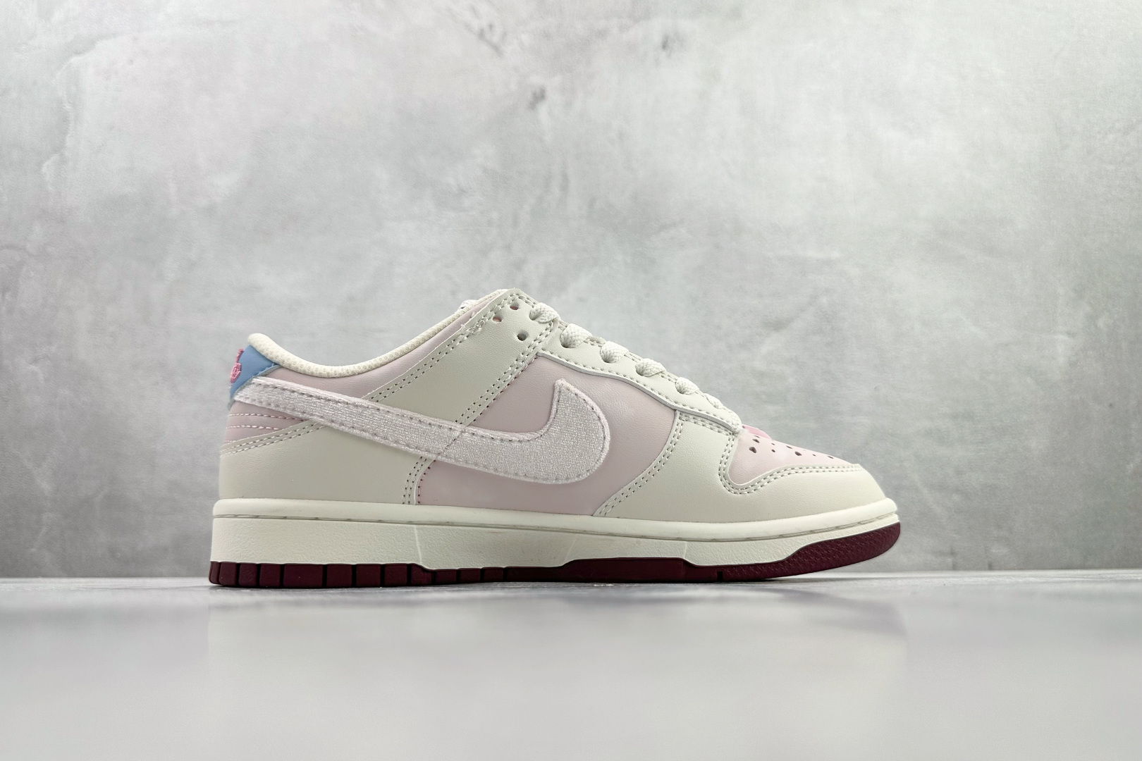 Nike Dunk Low ”Valentine’s Day” 情人节限定 米粉 IQ1145-610-Top High Quatity Cheap Sneakers Fashion Clothing Clothes Bags handbags Shoes of all Brand wholesale With The best Quality And Beautiful Price from China Factory Chinese suppliers wholesaler seller Nike Dunk Low ”Valentine’s Day” 情人节限定 米粉 IQ1145-610