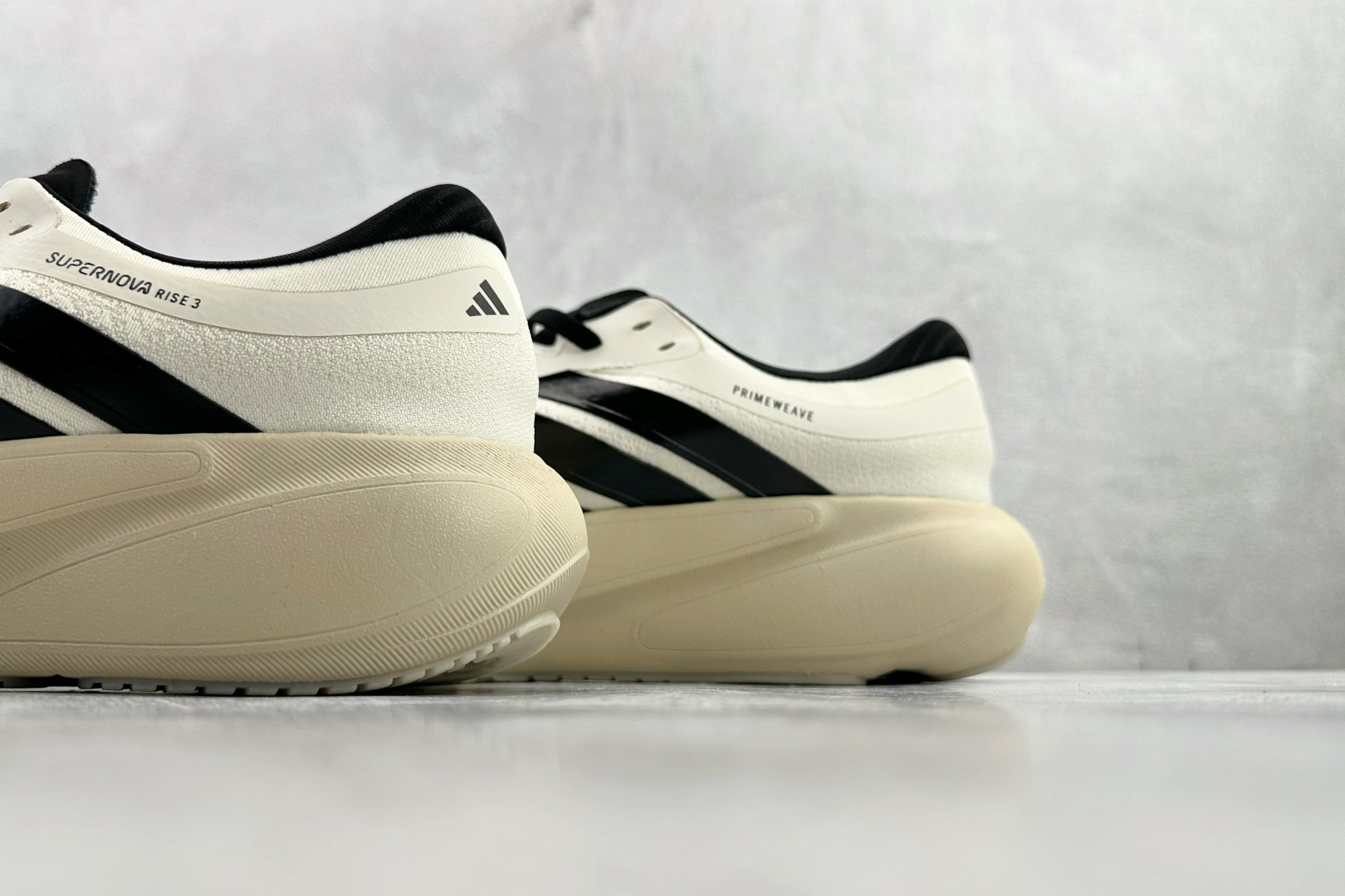 出口订单 Adidas Supernova Solution 3 M 米白 KK1203-Top High Quatity Cheap Sneakers Fashion Clothing Clothes Bags handbags Shoes of all Brand wholesale With The best Quality And Beautiful Price from China Factory Chinese suppliers wholesaler seller 出口订单 Adidas Supernova Solution 3 M 米白 KK1203