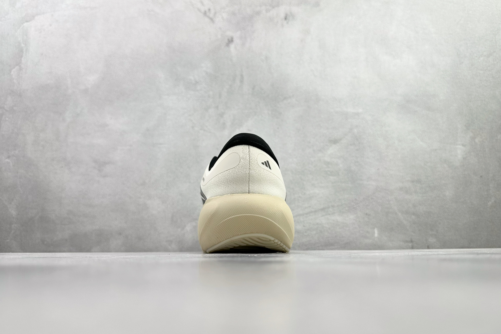 出口订单 Adidas Supernova Solution 3 M 米白 KK1203-Top High Quatity Cheap Sneakers Fashion Clothing Clothes Bags handbags Shoes of all Brand wholesale With The best Quality And Beautiful Price from China Factory Chinese suppliers wholesaler seller 出口订单 Adidas Supernova Solution 3 M 米白 KK1203