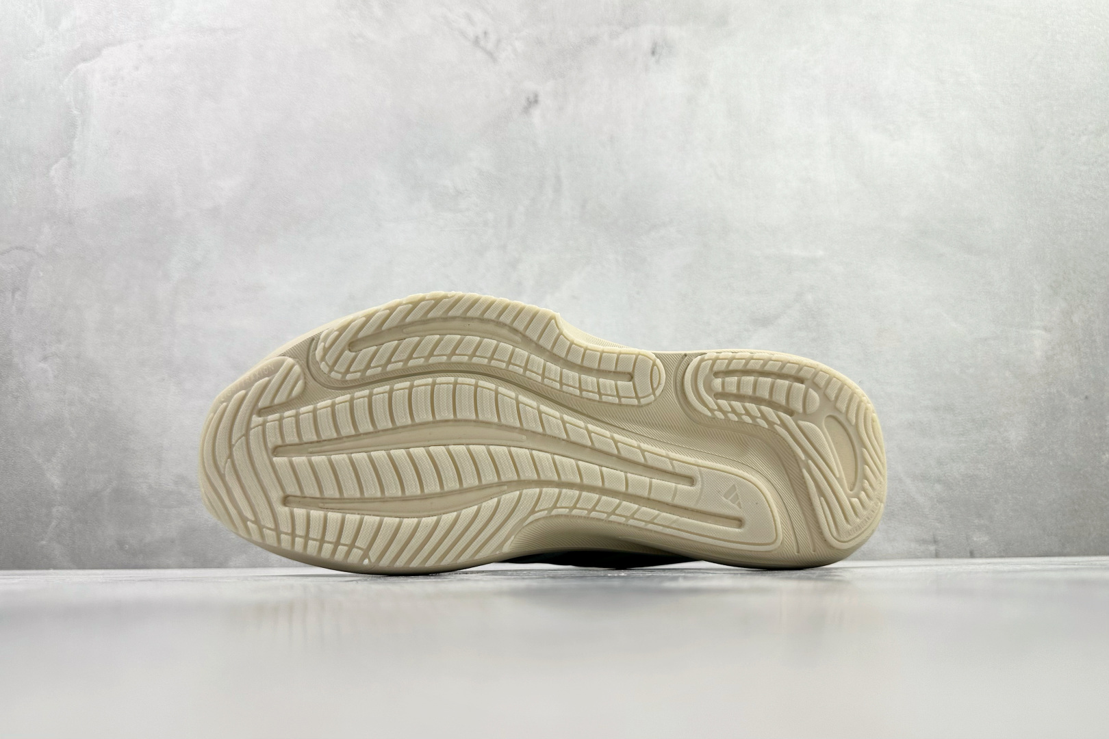 出口订单 Adidas Supernova Solution 3 M 米白 KK1203-Top High Quatity Cheap Sneakers Fashion Clothing Clothes Bags handbags Shoes of all Brand wholesale With The best Quality And Beautiful Price from China Factory Chinese suppliers wholesaler seller 出口订单 Adidas Supernova Solution 3 M 米白 KK1203