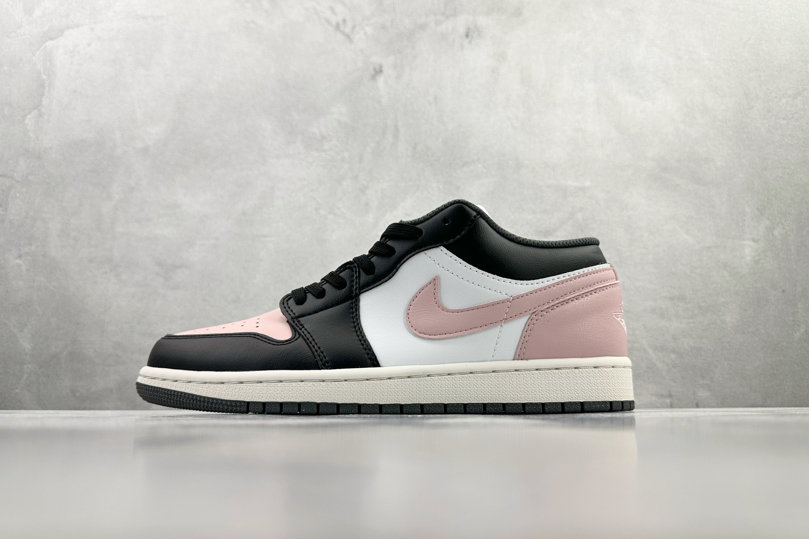 Jordan Air Jordan 1 Low 暴力粉 553560-044