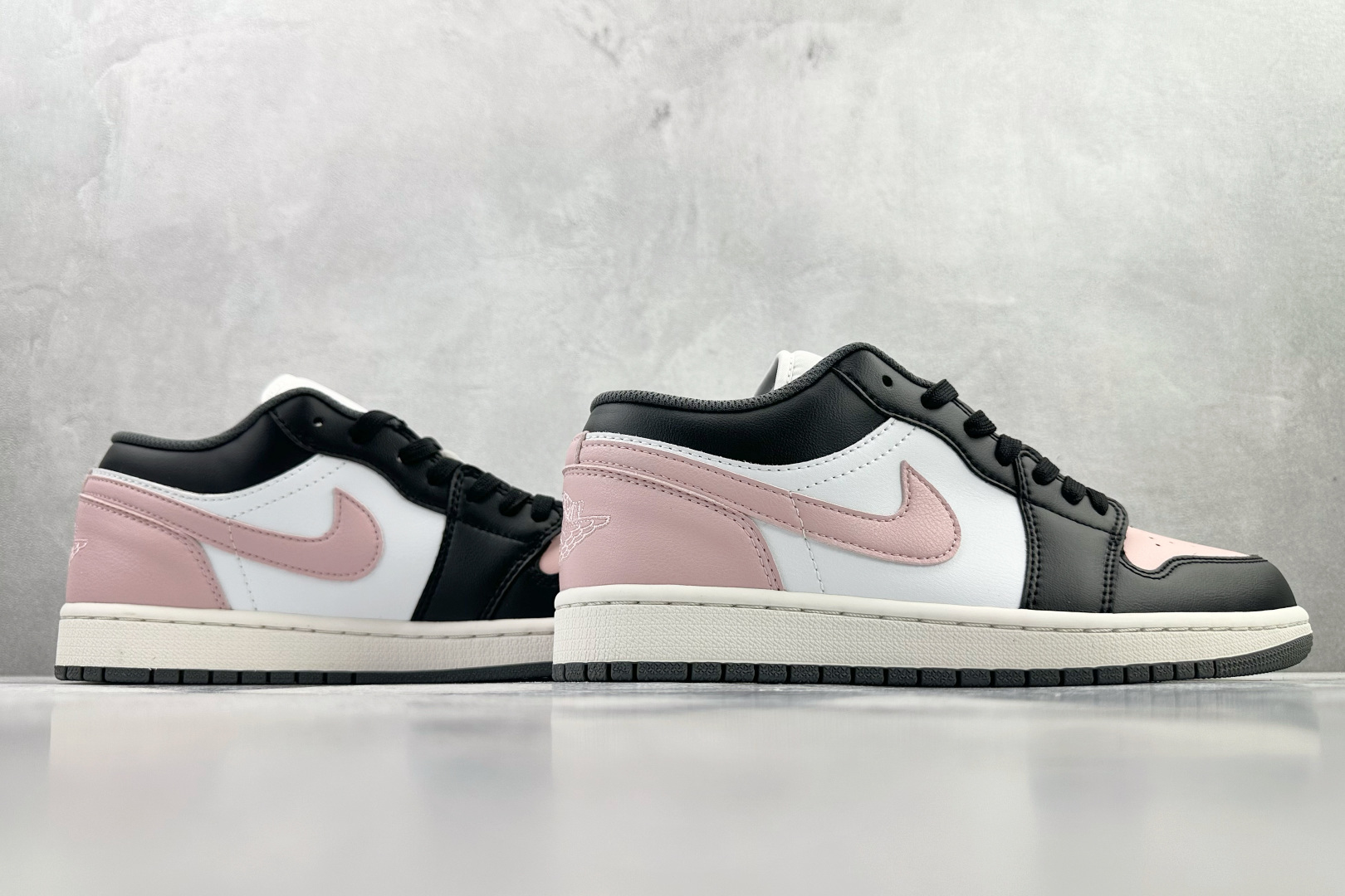Jordan Air Jordan 1 Low 暴力粉 553560-044