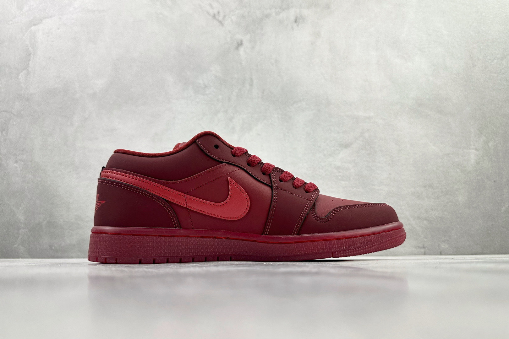 综合版 Jordan Air Jordan 1 口红印花 红色 IB7012-600-Top High Quatity Cheap Sneakers Fashion Clothing Clothes Bags handbags Shoes of all Brand wholesale With The best Quality And Beautiful Price from China Factory Chinese suppliers wholesaler seller 综合版 Jordan Air Jordan 1 口红印花 红色 IB7012-600