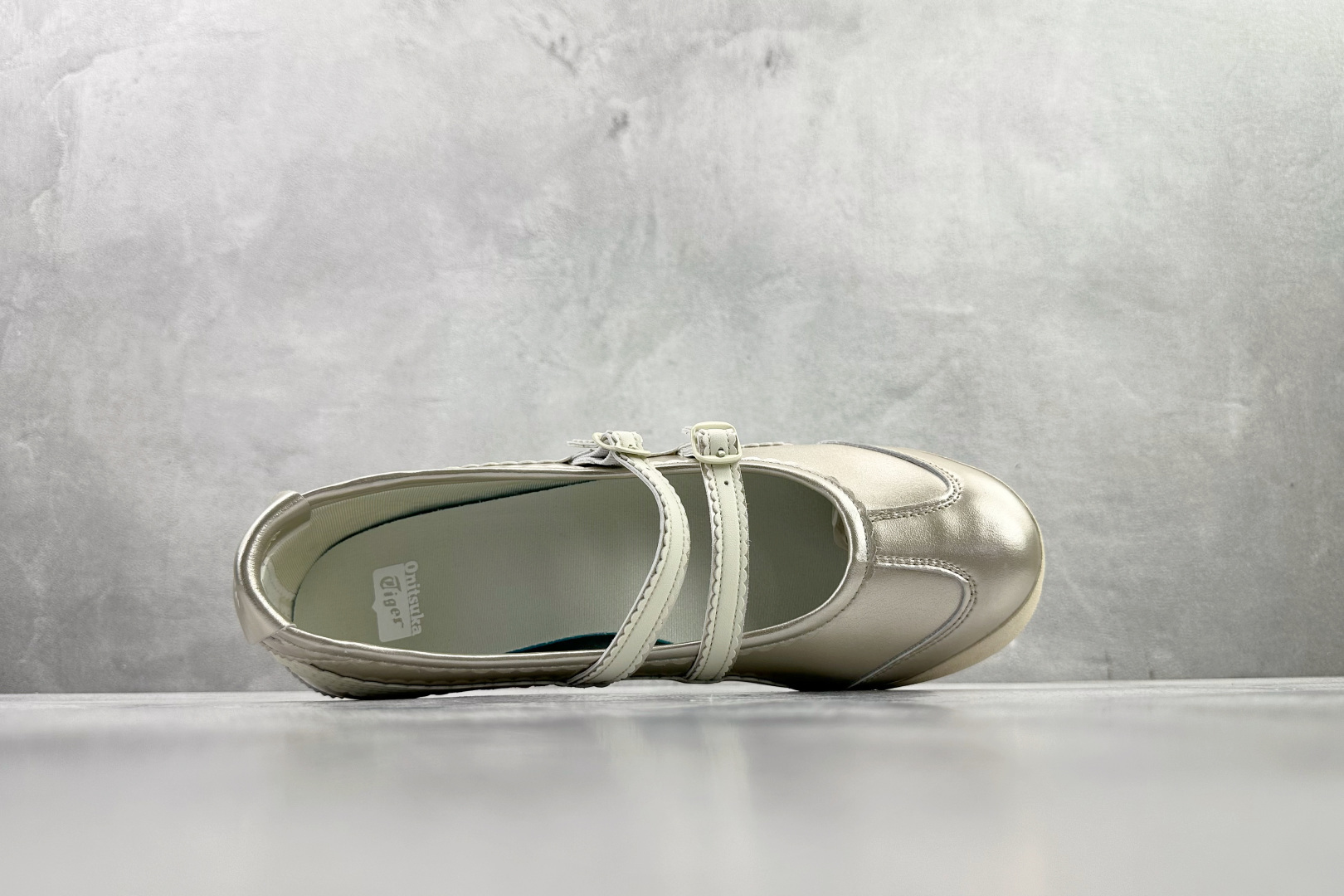 160 Onitsuka Tiger鬼塚虎 MEXICO 66 TGRS 金色 1182A708-250-Chinese UA Cheap High Quatity Brand Clothes Bags handbags Sneakers wholesale wholesaler seller from China Factory suppliers Fashion Clothing Shoes best Quality Beautiful Price 160 Onitsuka Tiger鬼塚虎 MEXICO 66 TGRS 金色 1182A708-250