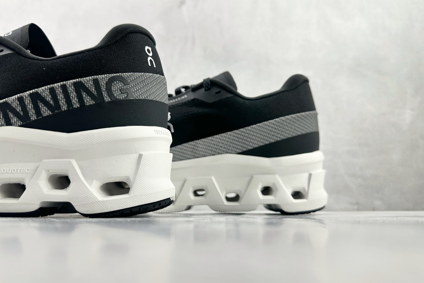 On Cloudmonster 2 黑白 3WE1011-Top High Quatity Cheap Sneakers Fashion Clothing Clothes Bags handbags Shoes of all Brand wholesale With The best Quality And Beautiful Price from China Factory Chinese suppliers wholesaler seller On Cloudmonster 2 黑白 3WE1011