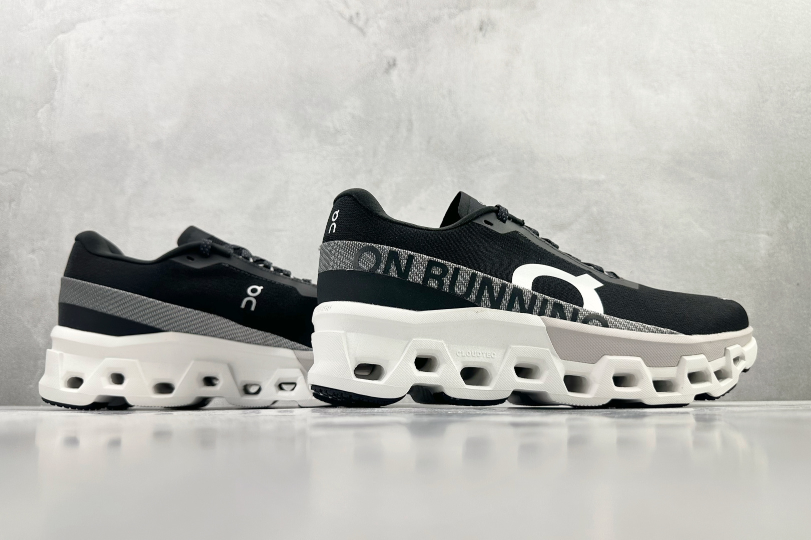 On Cloudmonster 2 黑白 3WE1011-Top High Quatity Cheap Sneakers Fashion Clothing Clothes Bags handbags Shoes of all Brand wholesale With The best Quality And Beautiful Price from China Factory Chinese suppliers wholesaler seller On Cloudmonster 2 黑白 3WE1011