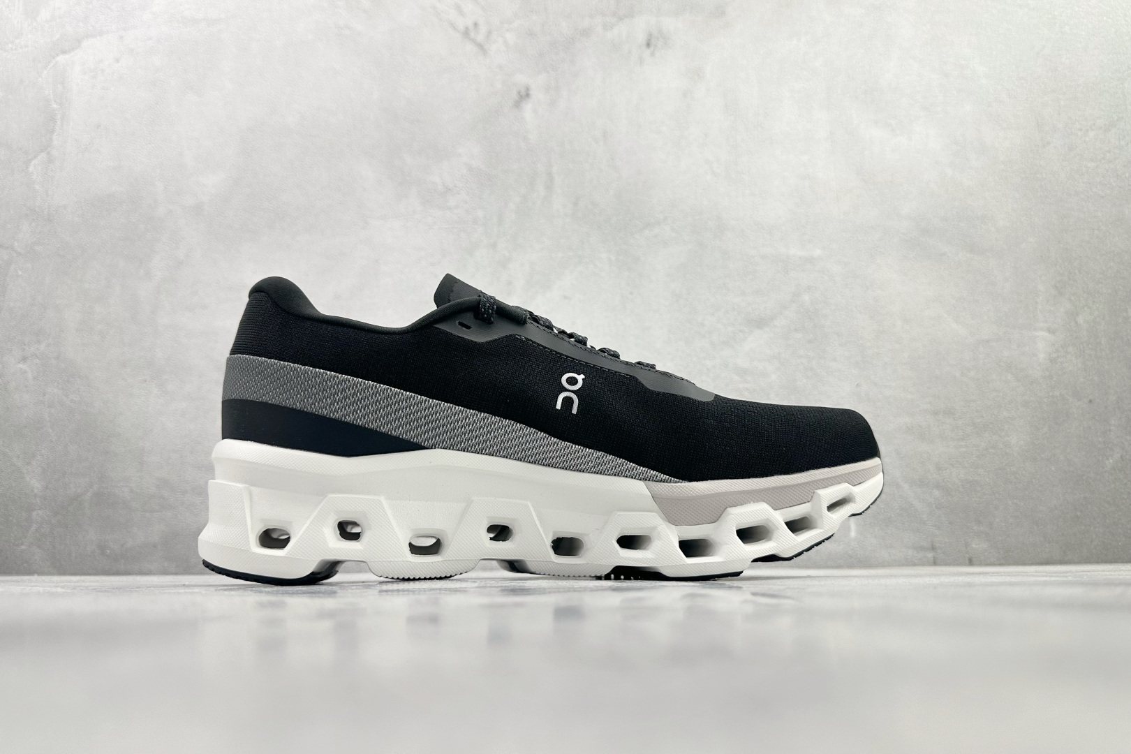 On Cloudmonster 2 黑白 3WE1011-Top High Quatity Cheap Sneakers Fashion Clothing Clothes Bags handbags Shoes of all Brand wholesale With The best Quality And Beautiful Price from China Factory Chinese suppliers wholesaler seller On Cloudmonster 2 黑白 3WE1011